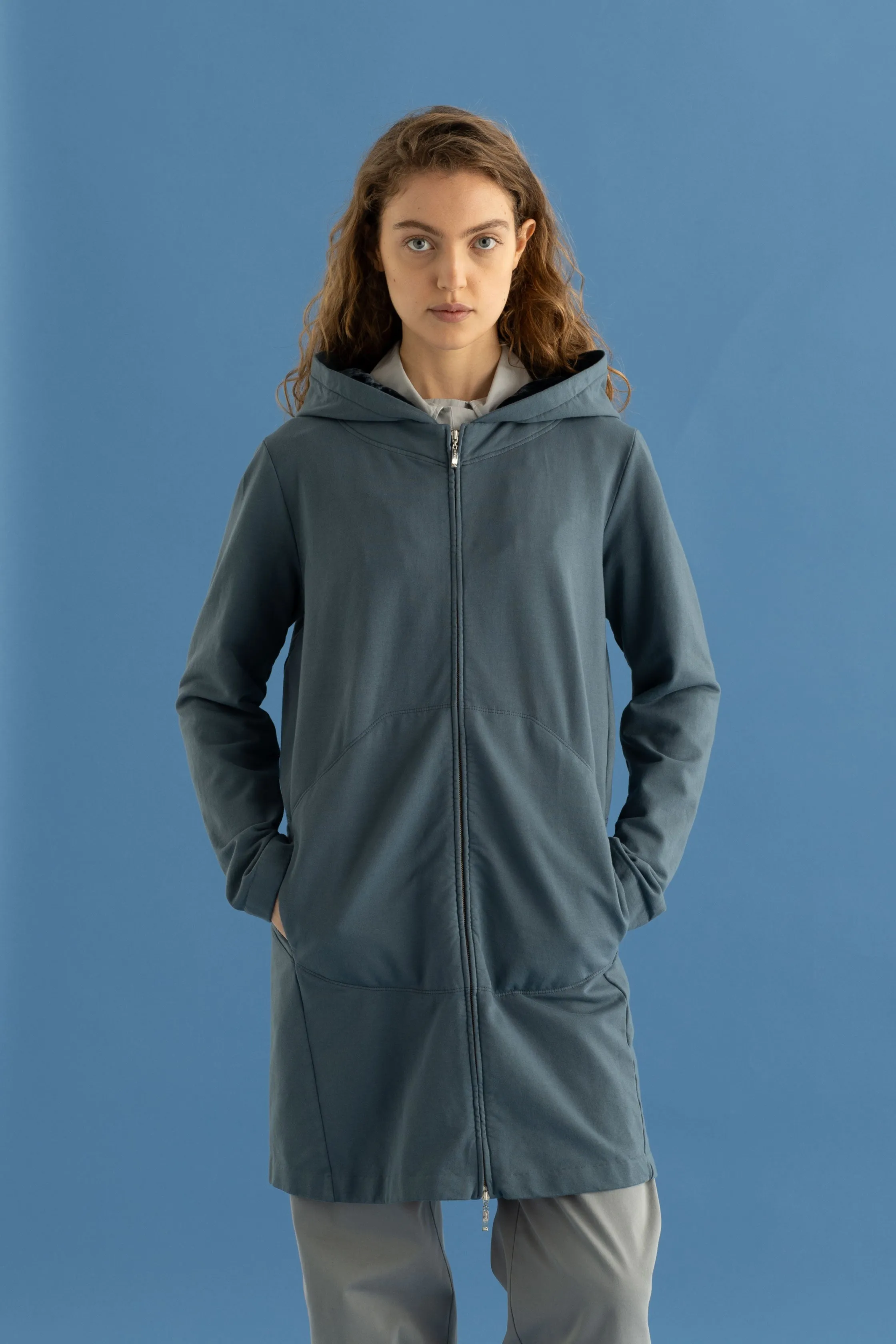 Oversized Hooded Sweatshirt with Zip Garment Dyed 48TU 2250 sold by European Culture product image thumbnail 4