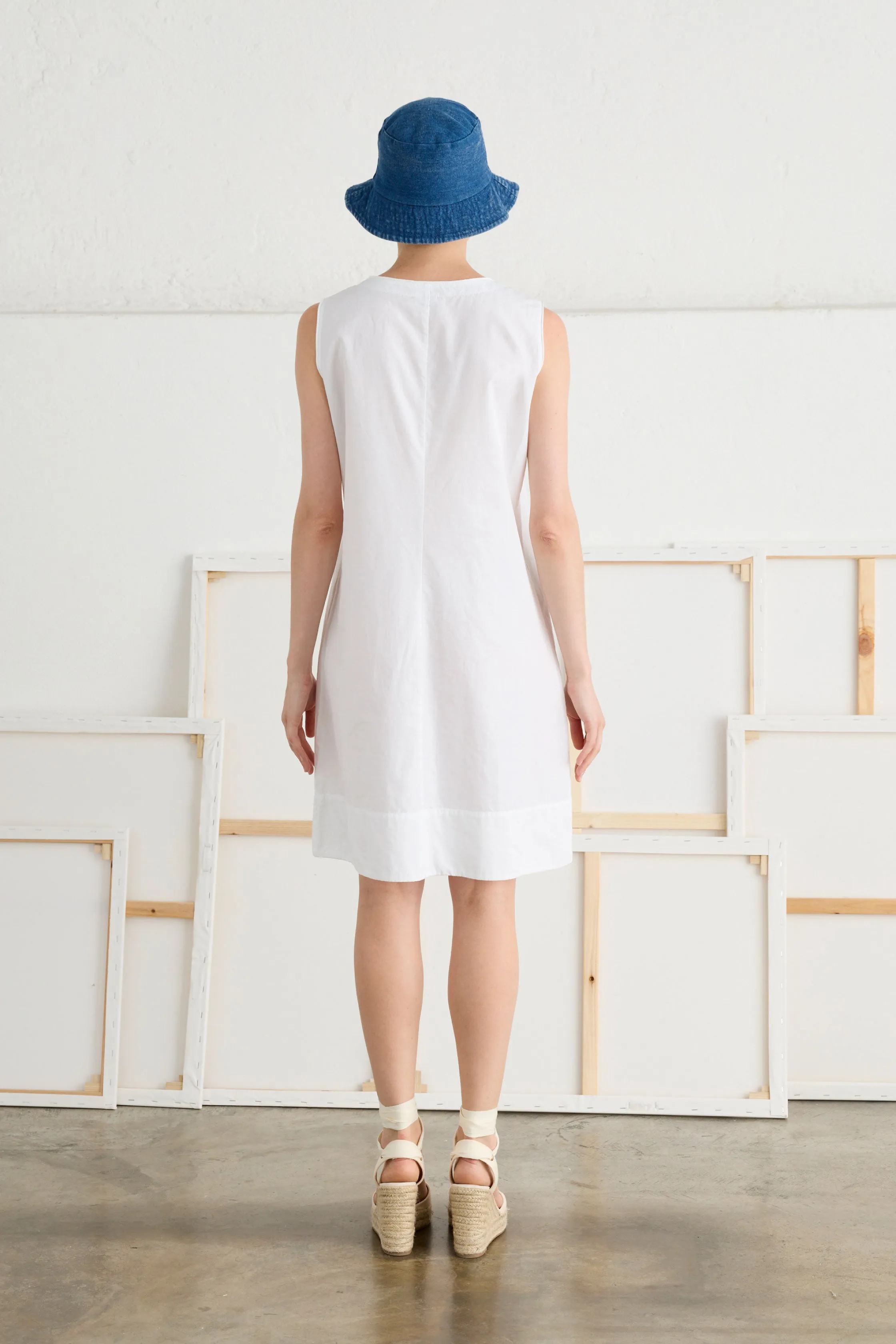 Sleeveless Dress in Poplin and Cotton Garment-Dyed 10L0 3183 sold by European Culture product image thumbnail 2