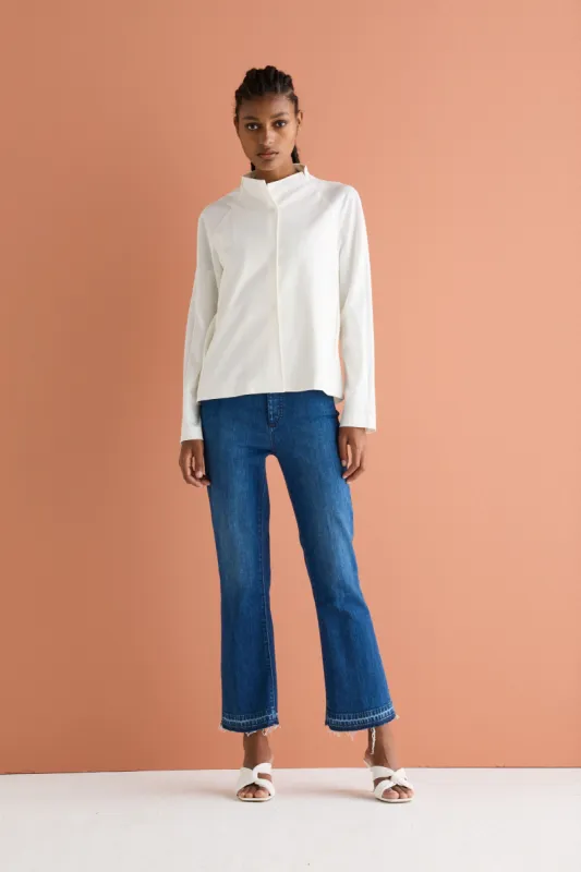 Flared Jeans with Fraying 06BU 4109 sold by European Culture