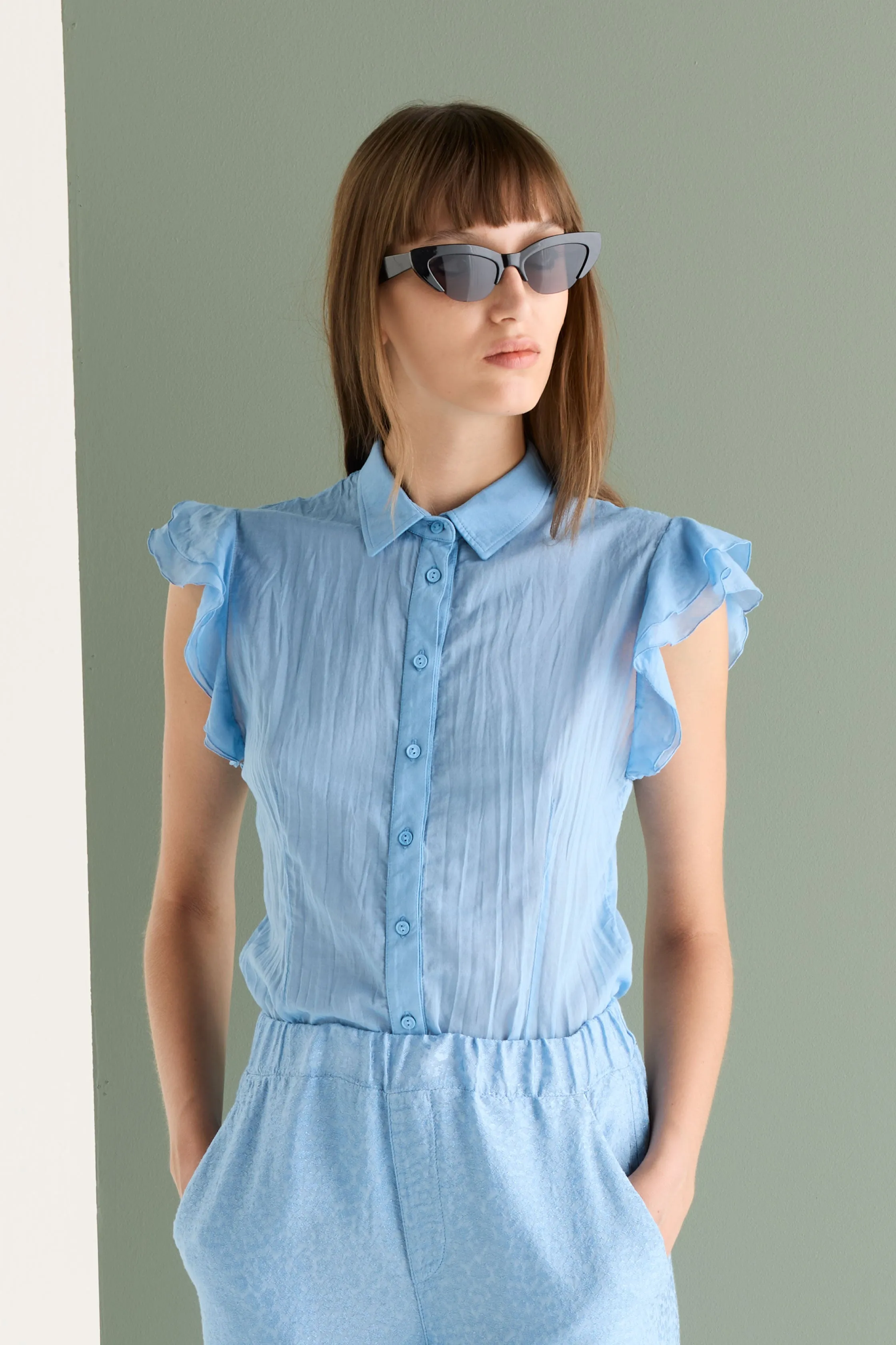 Short Sleeve Cotton Shirt with Ruffles Garment Dyed 66D0 7504 sold by European Culture product image thumbnail 2