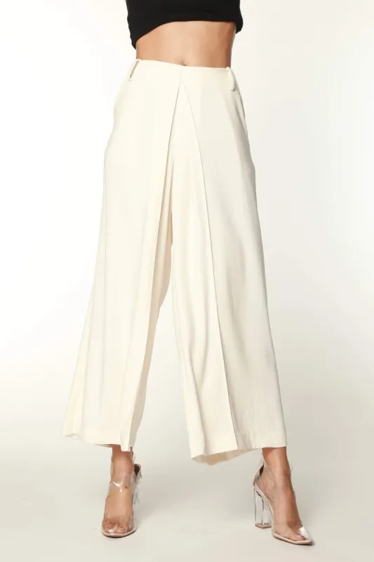 Chester Pant sold by Eva Franco