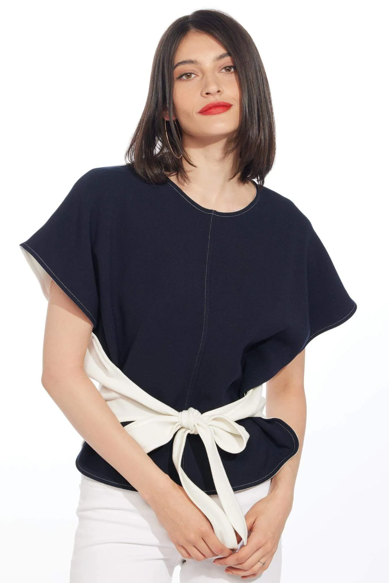 Ying Yang TEE - Black and White sold by Eva Franco