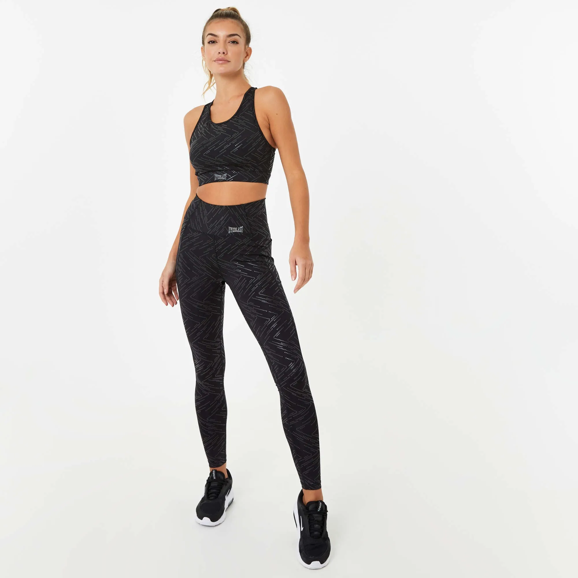 Women's Medium Support Racer Back Bra sold by Everlast product image thumbnail 4