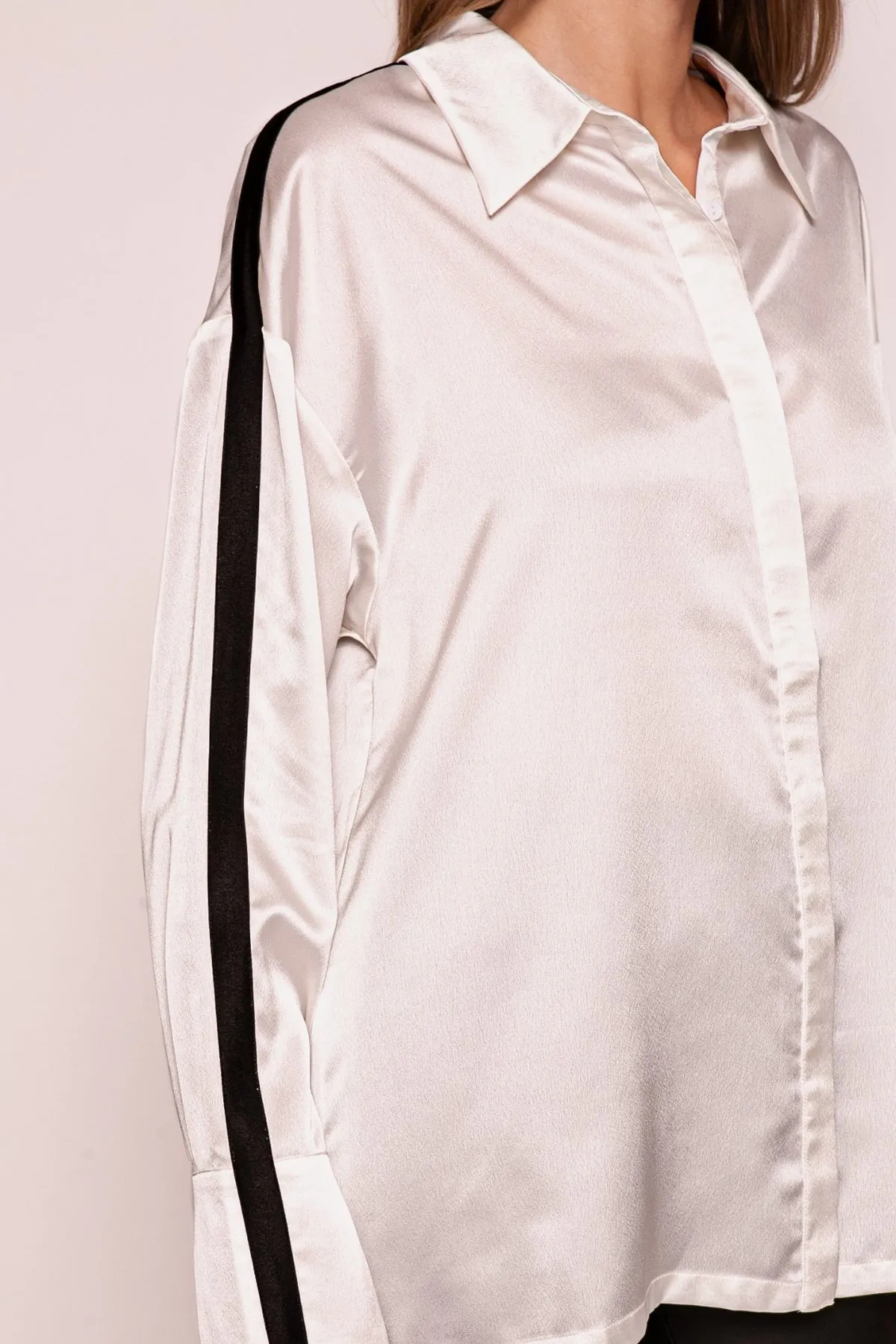 Julian Button Down Blouse sold by fab'rik product image thumbnail 2