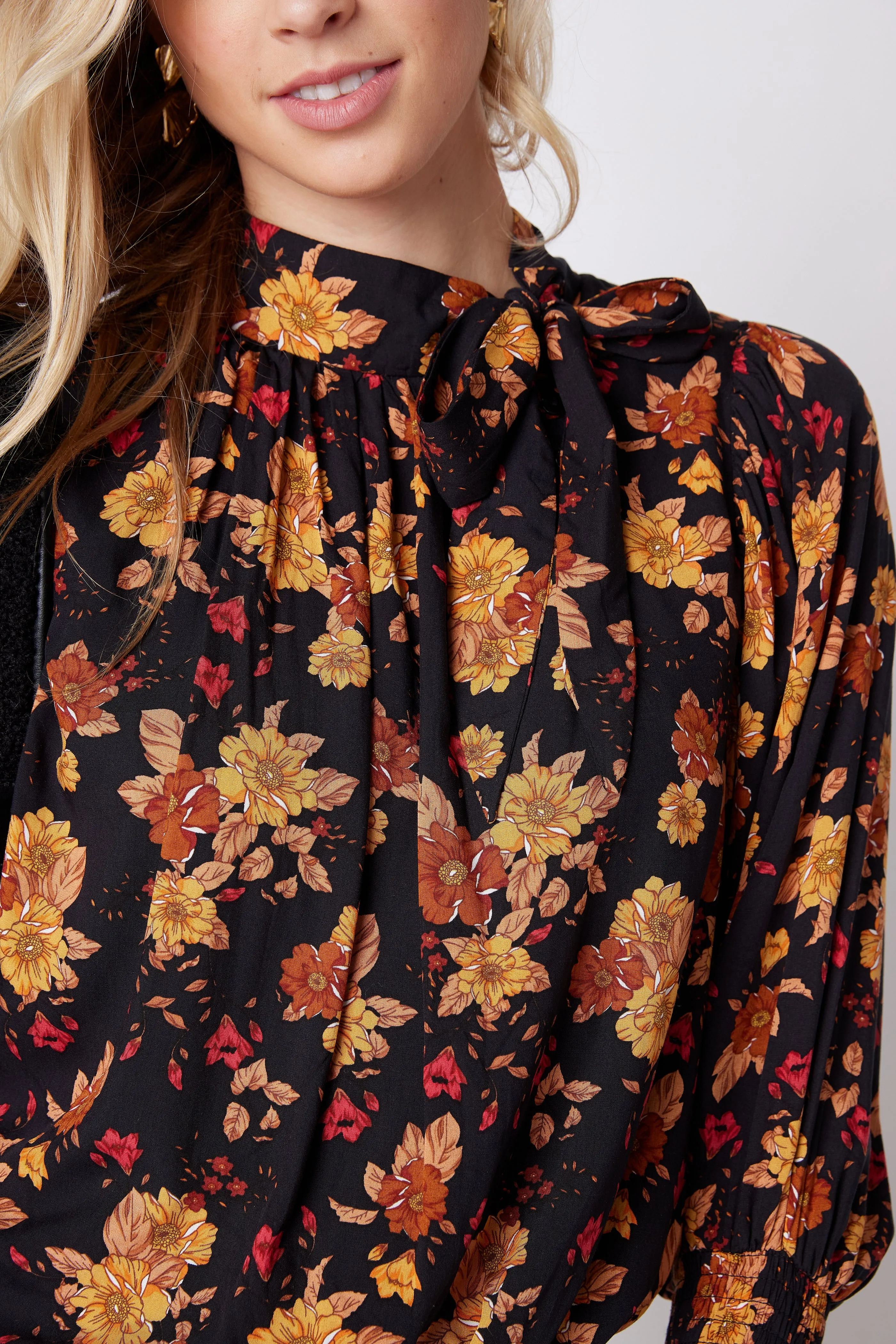 SALE - Gwen Floral Blouse sold by fab'rik product image thumbnail 2