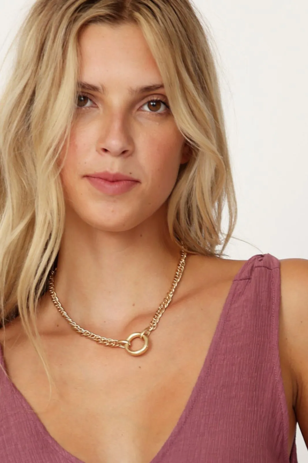 Eryn Circle Charm Chain Necklace sold by fab'rik product image thumbnail 3