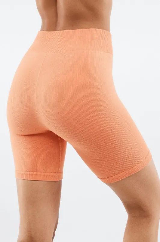 Cloud Seamless High-Waisted 7" Short made by Fabletics