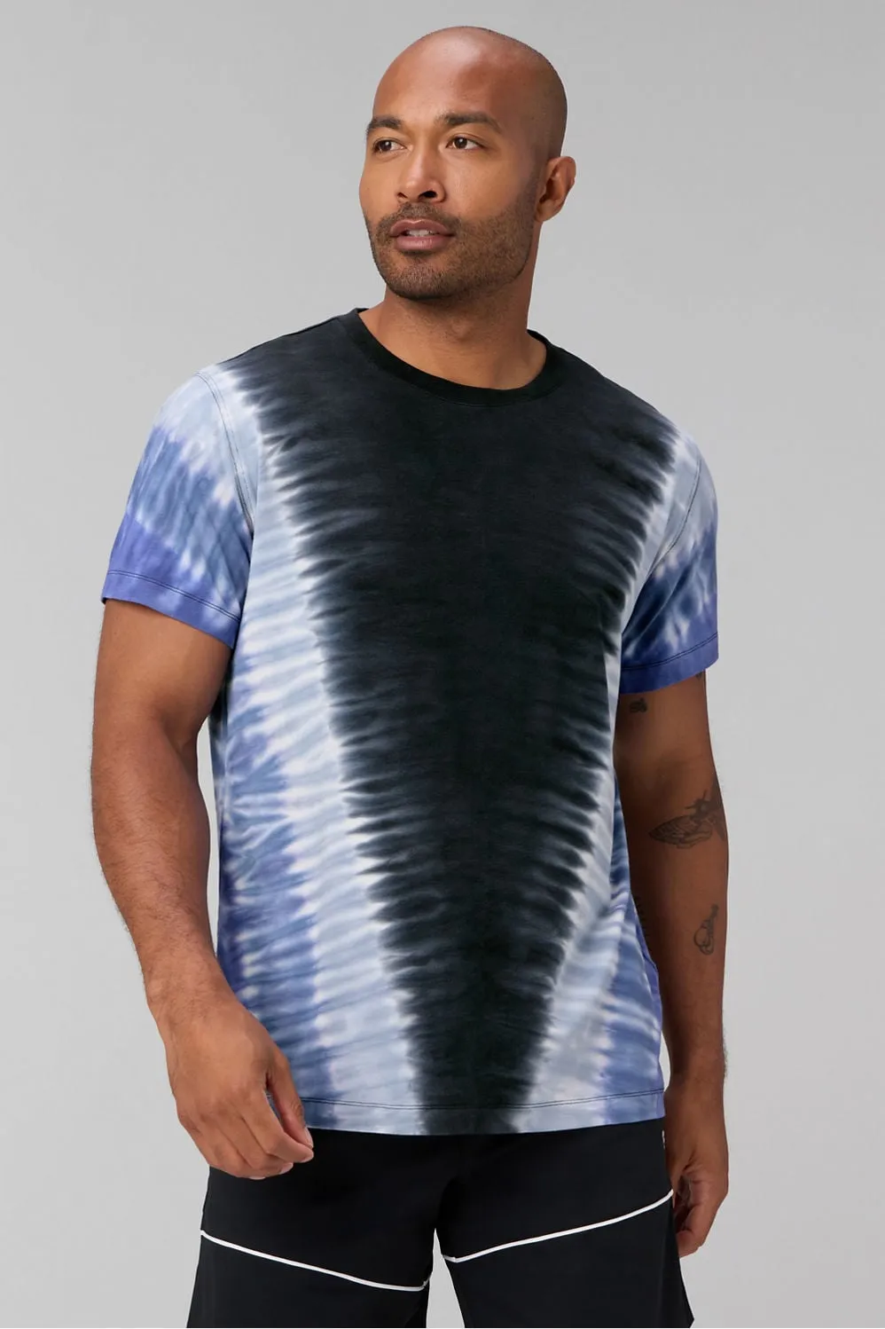 The 24-7 Tee sold by Fabletics