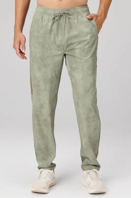 The O2 Run Pant made by Fabletics