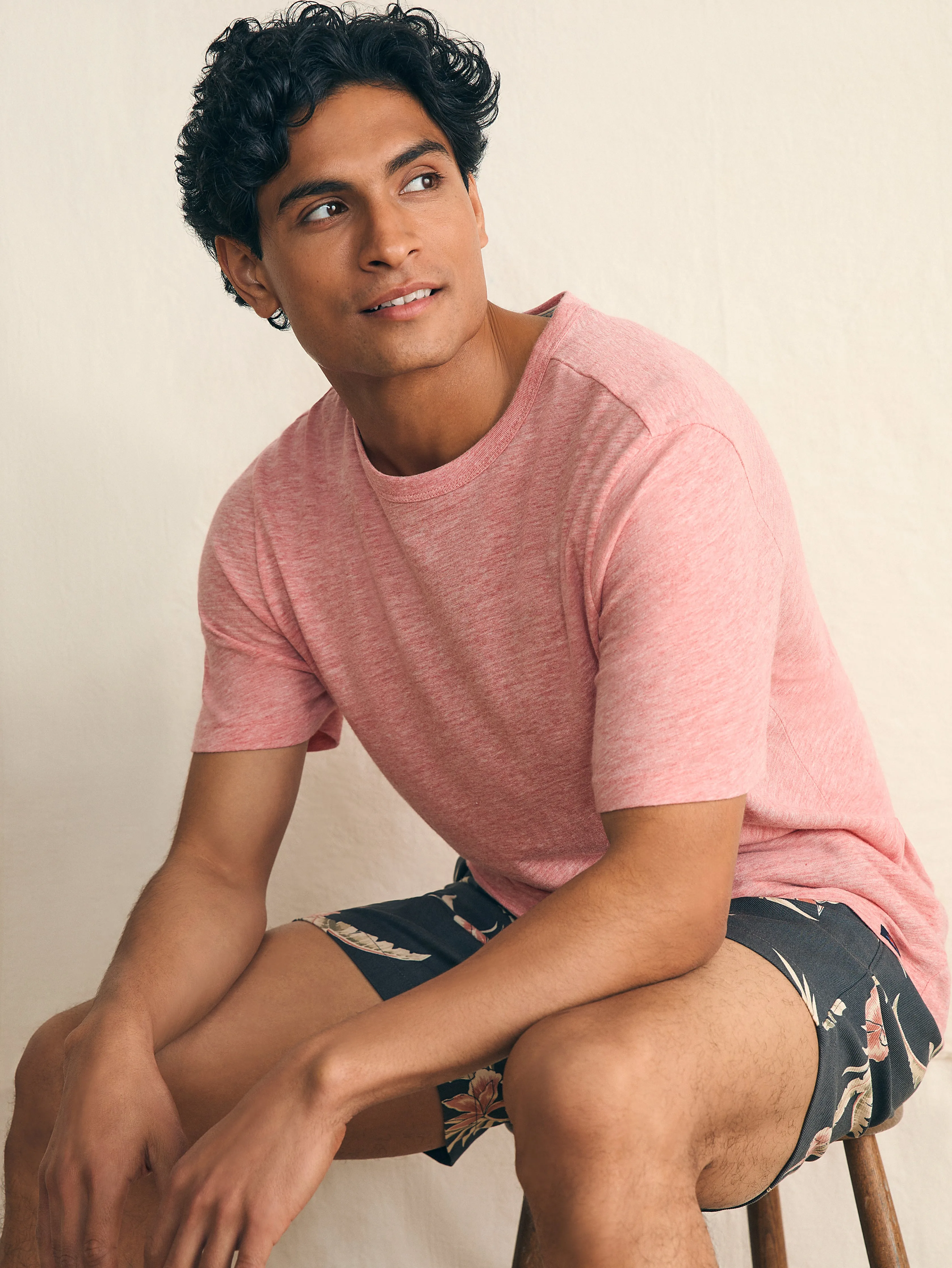 Short-Sleeve Vintage Chambray Tee - Vintage Rose Heather sold by Faherty