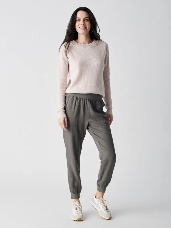 Arlie Jogger - Surplus Green sold by Faherty