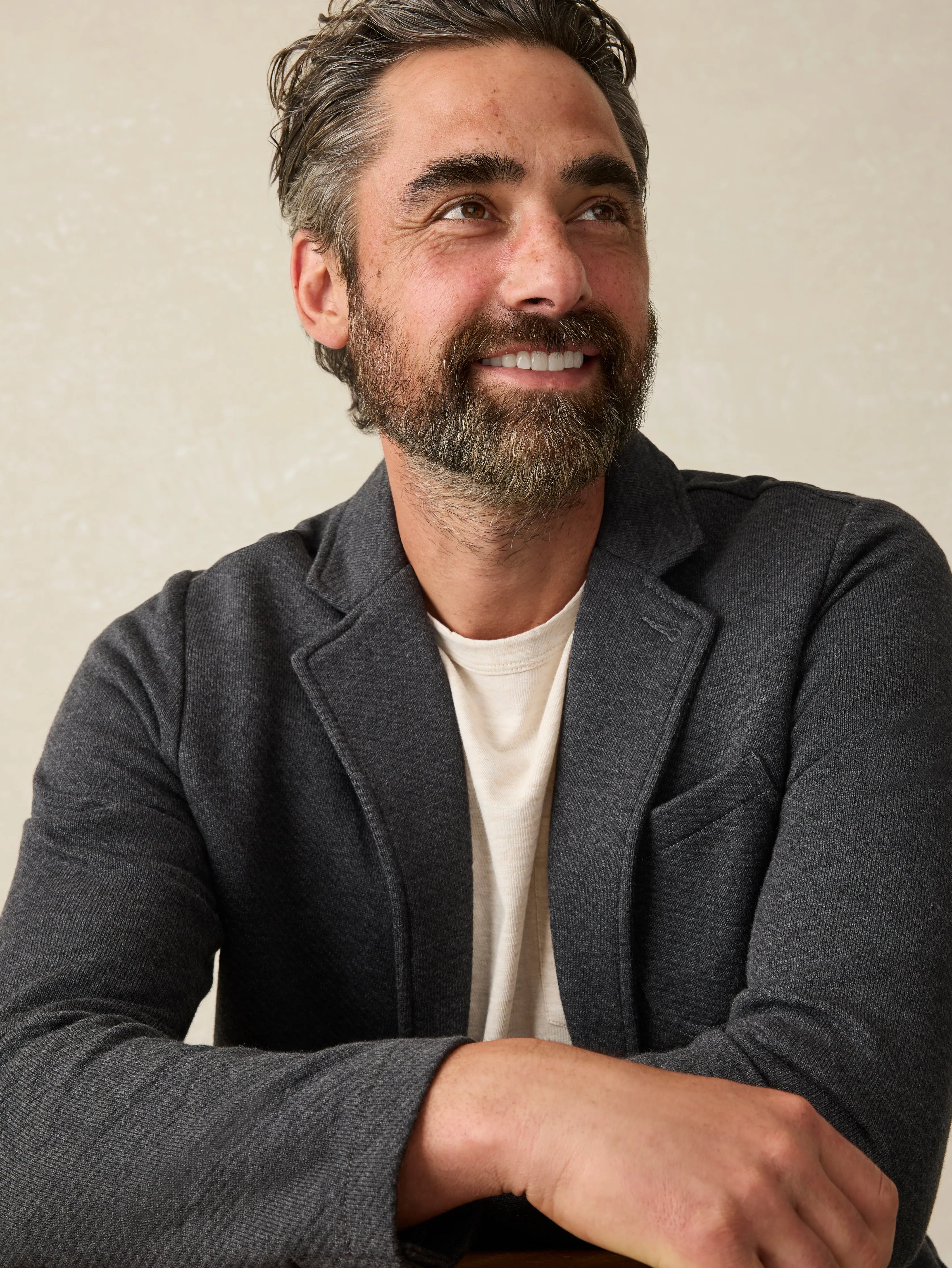 Sunwashed Pocket Tee - Arctic Frost Heather sold by Faherty product image thumbnail 4