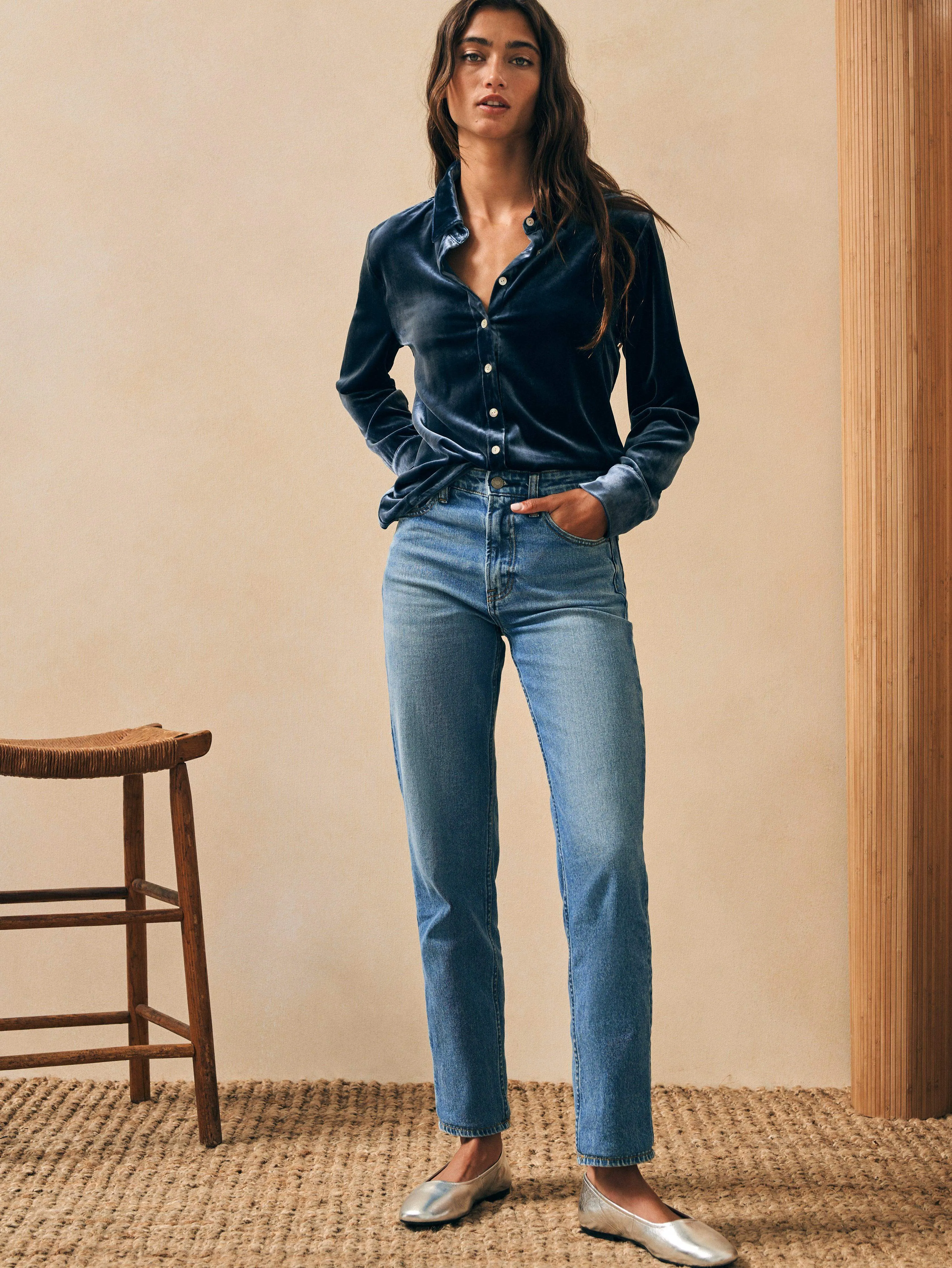 Stretch Silk Velvet Genevieve Shirt - Navy sold by Faherty product image thumbnail 4