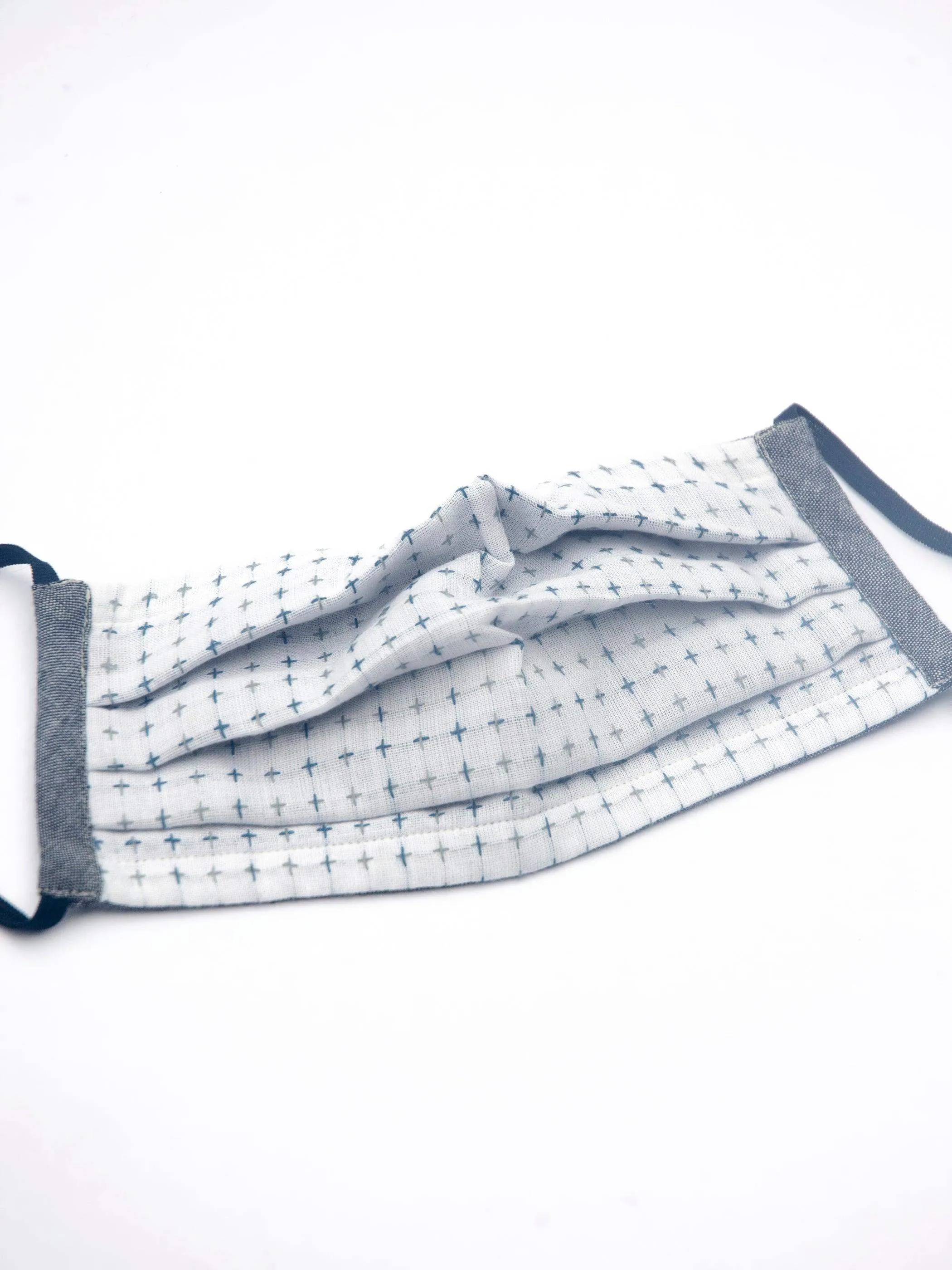 Faherty Artisan Cotton Mask - White Windowpane Dobby sold by Faherty product image thumbnail 2