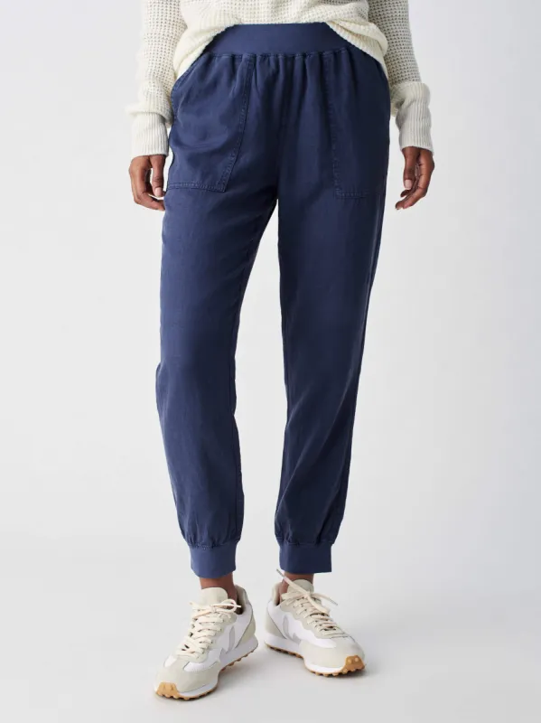 Arlie Day™ Pant - Navy sold by Faherty
