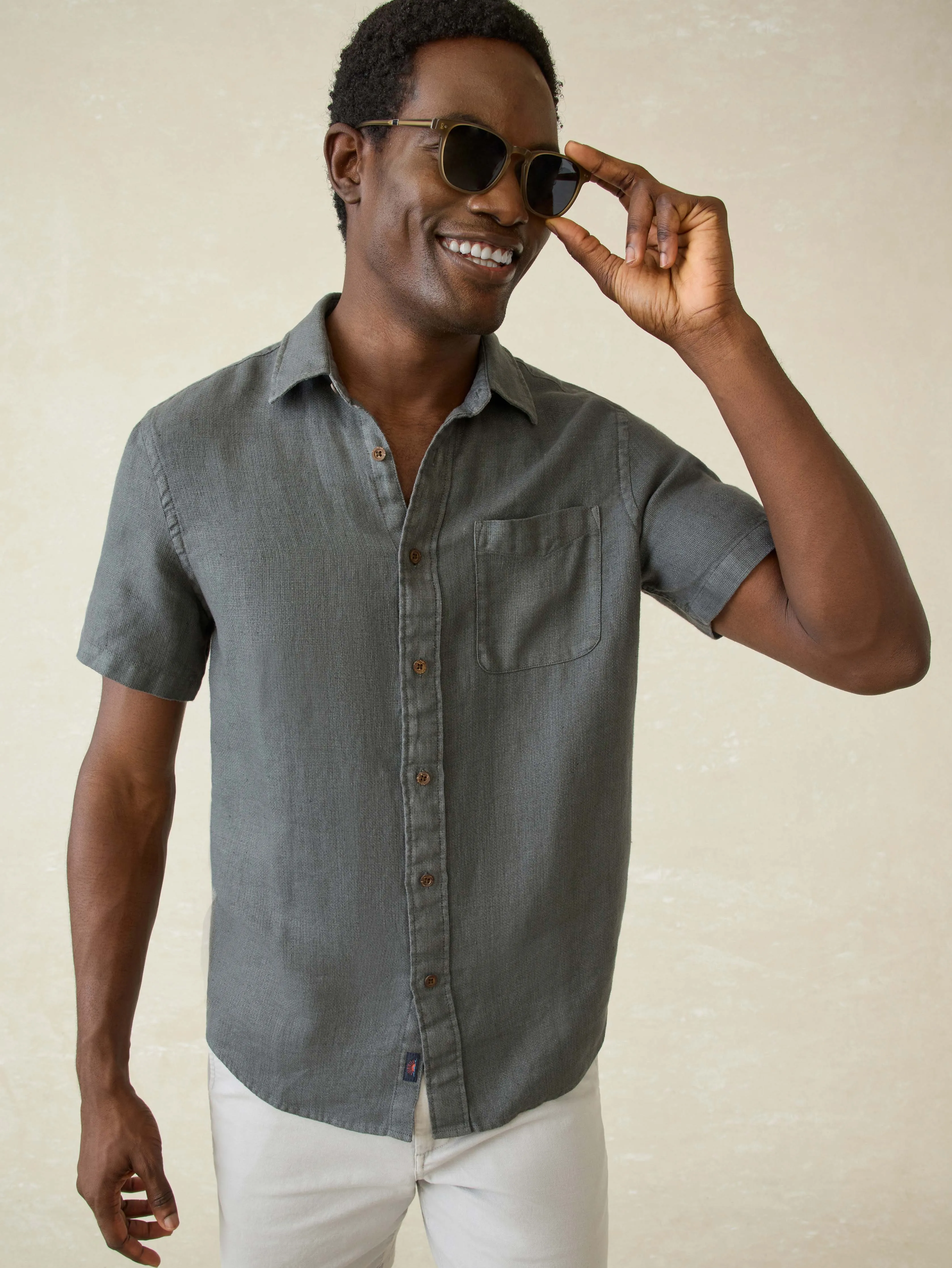 Short-Sleeve Palma Linen Shirt - Washed Black Basketweave sold by Faherty product image thumbnail 4
