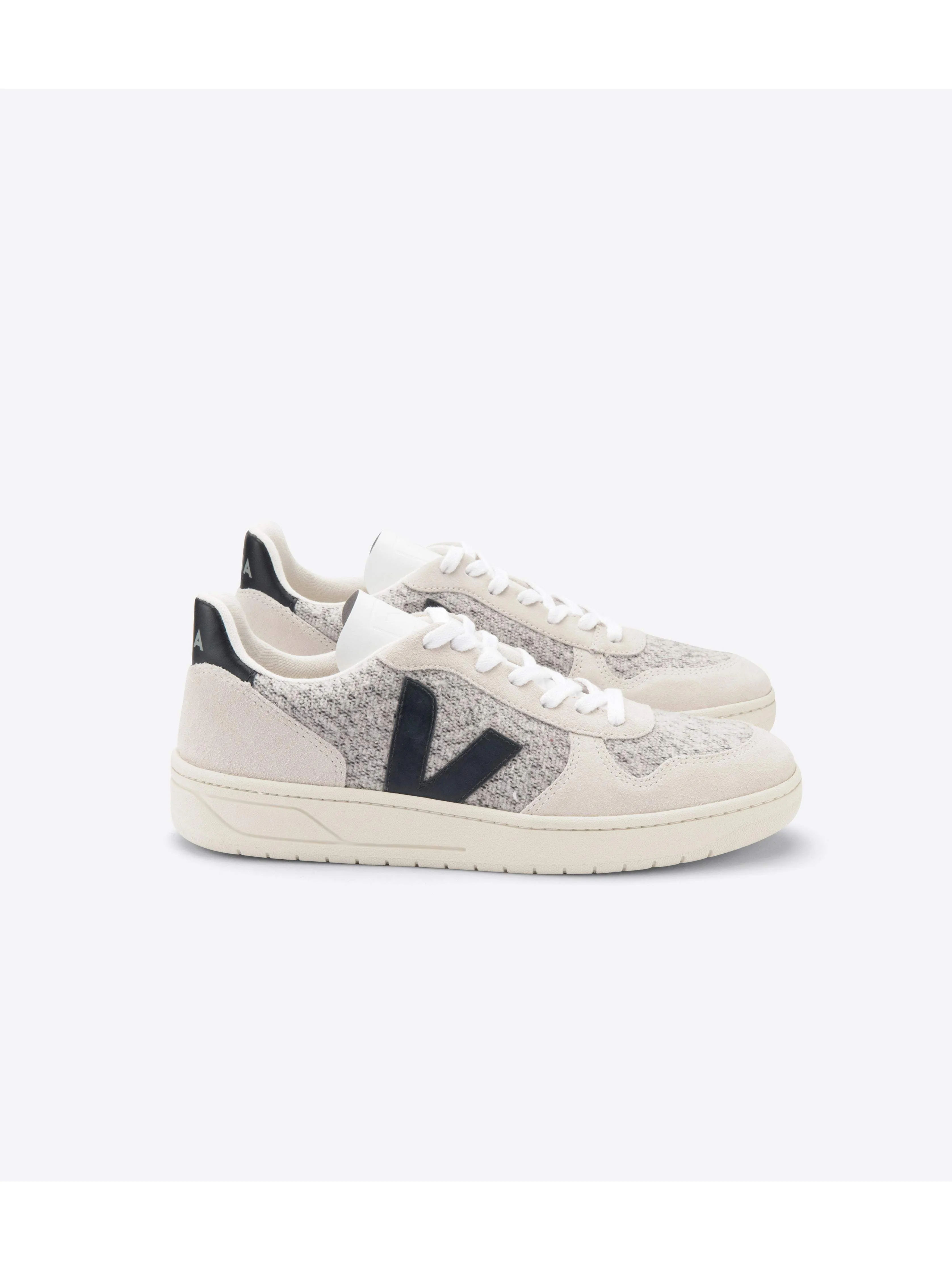 VEJA Women's V-10 - Snow Black sold by Faherty product image thumbnail 3