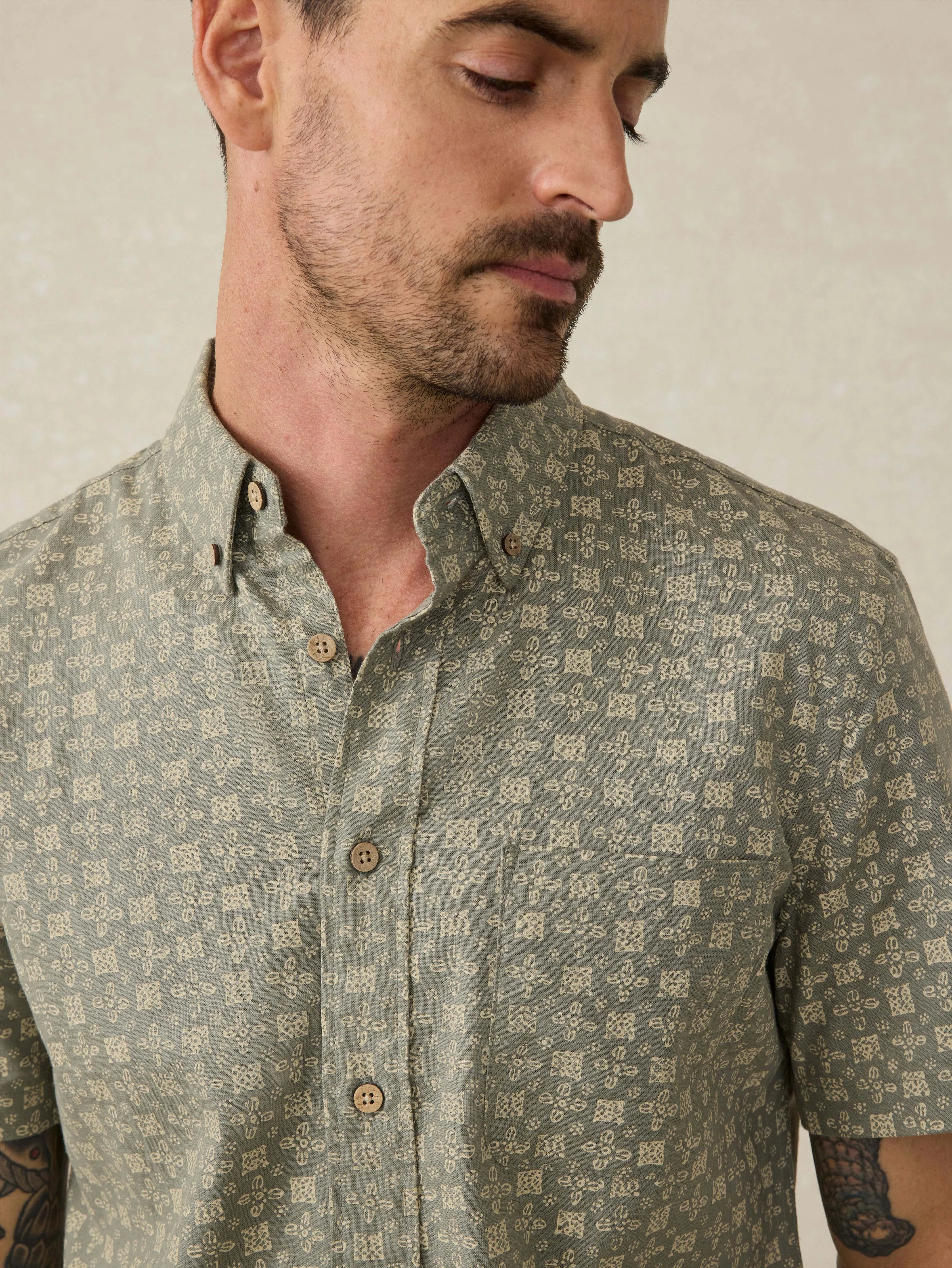 Short-Sleeve Breeze Shirt - Sundried Sage Emblem sold by Faherty product image thumbnail 2