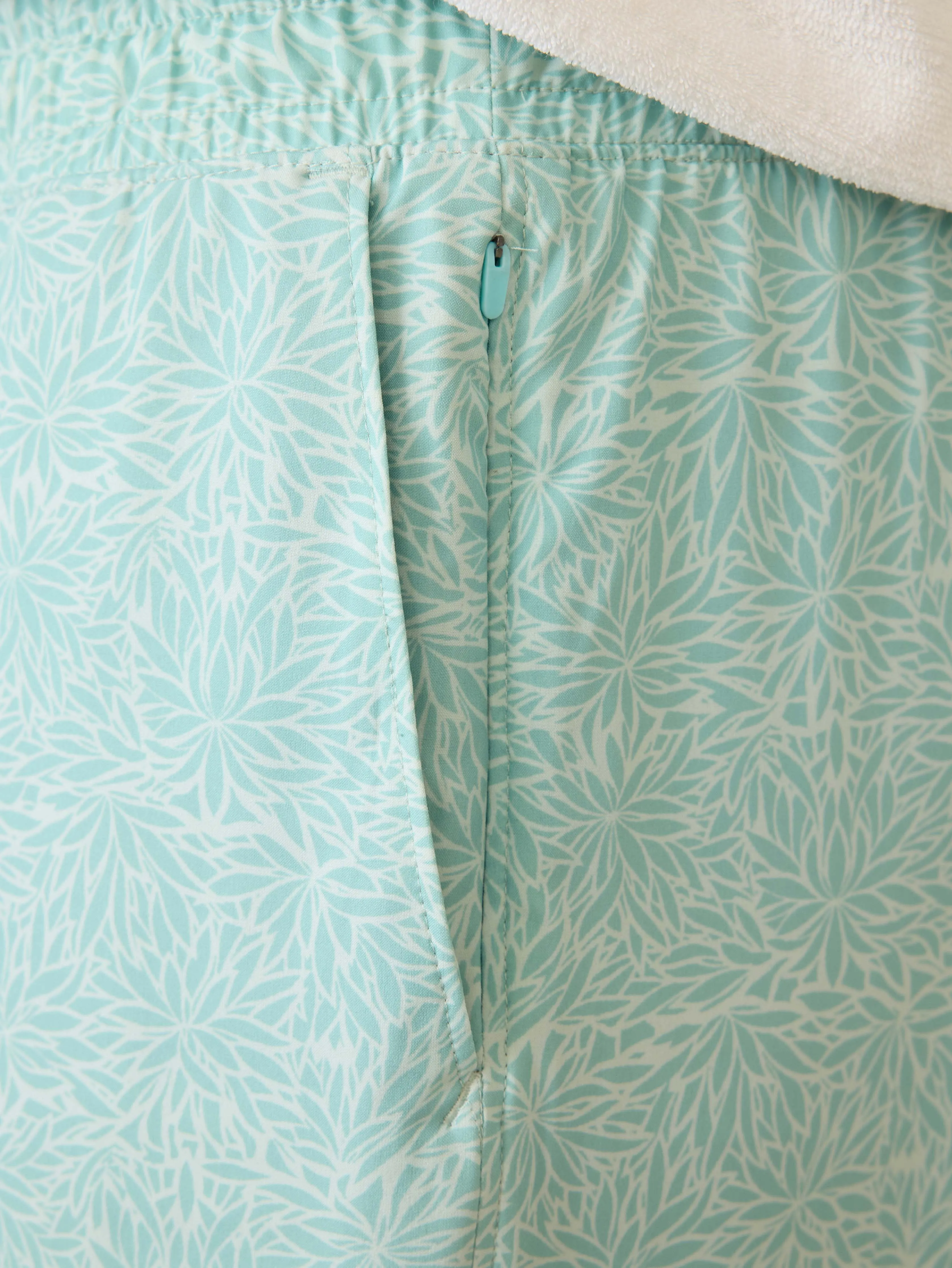 Shorelite Lined Trunk (7") - Tidal Frond sold by Faherty product image thumbnail 4