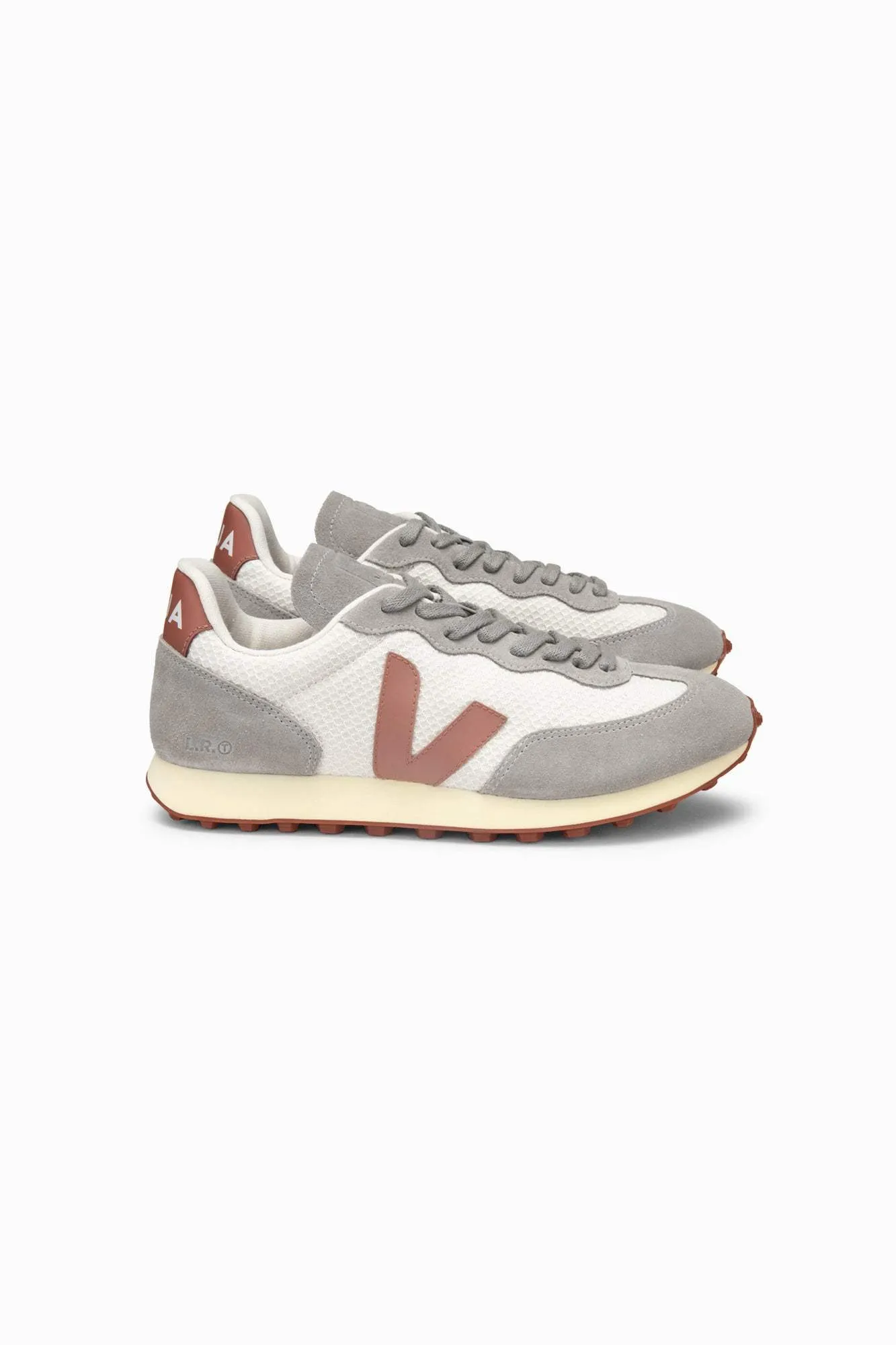 VEJA Women's Rio Branco - Pearl Dried Petal Oxford Grey sold by Faherty