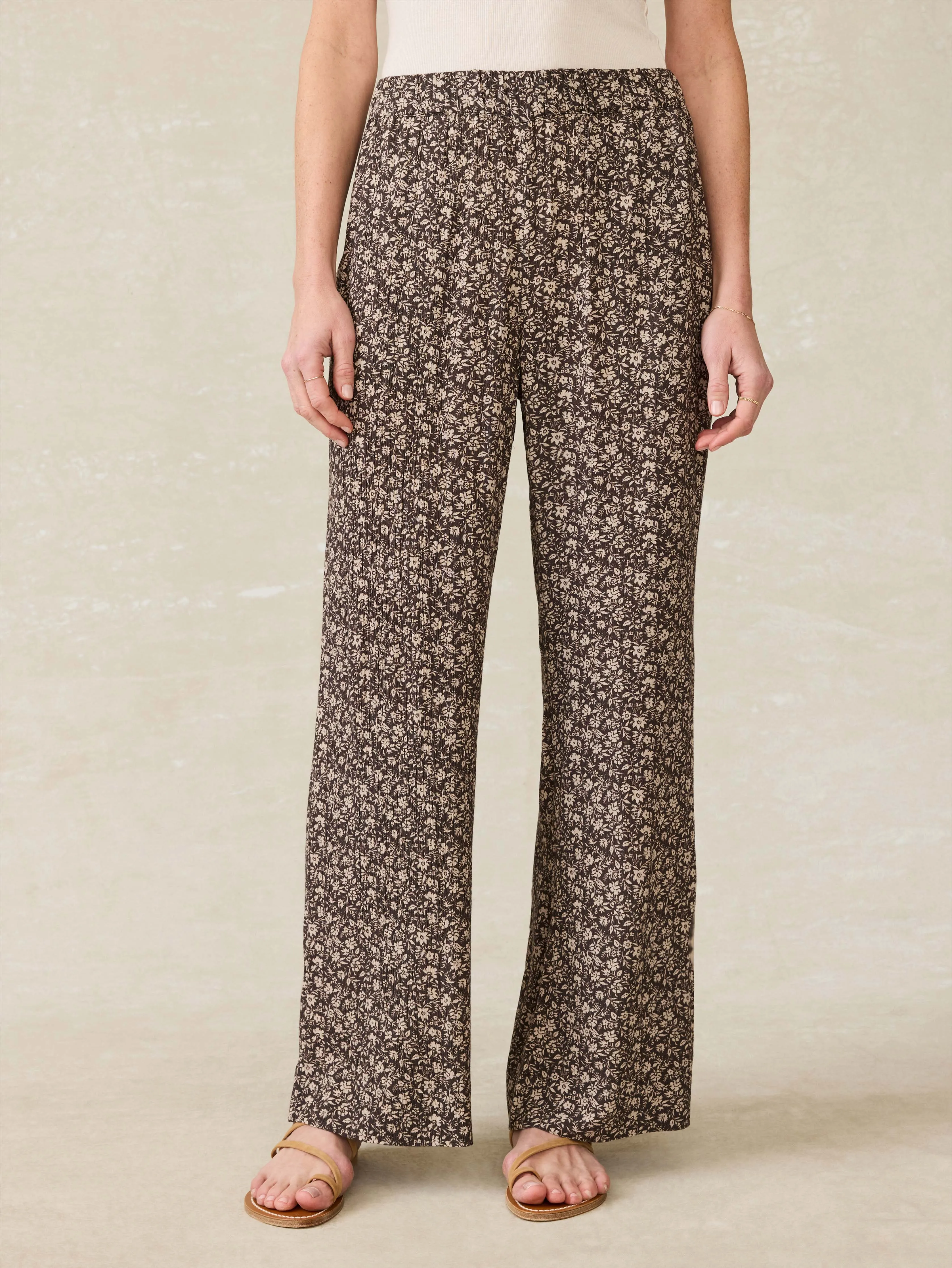 Cabana Pant - Charcoal Woodstock Floral sold by Faherty