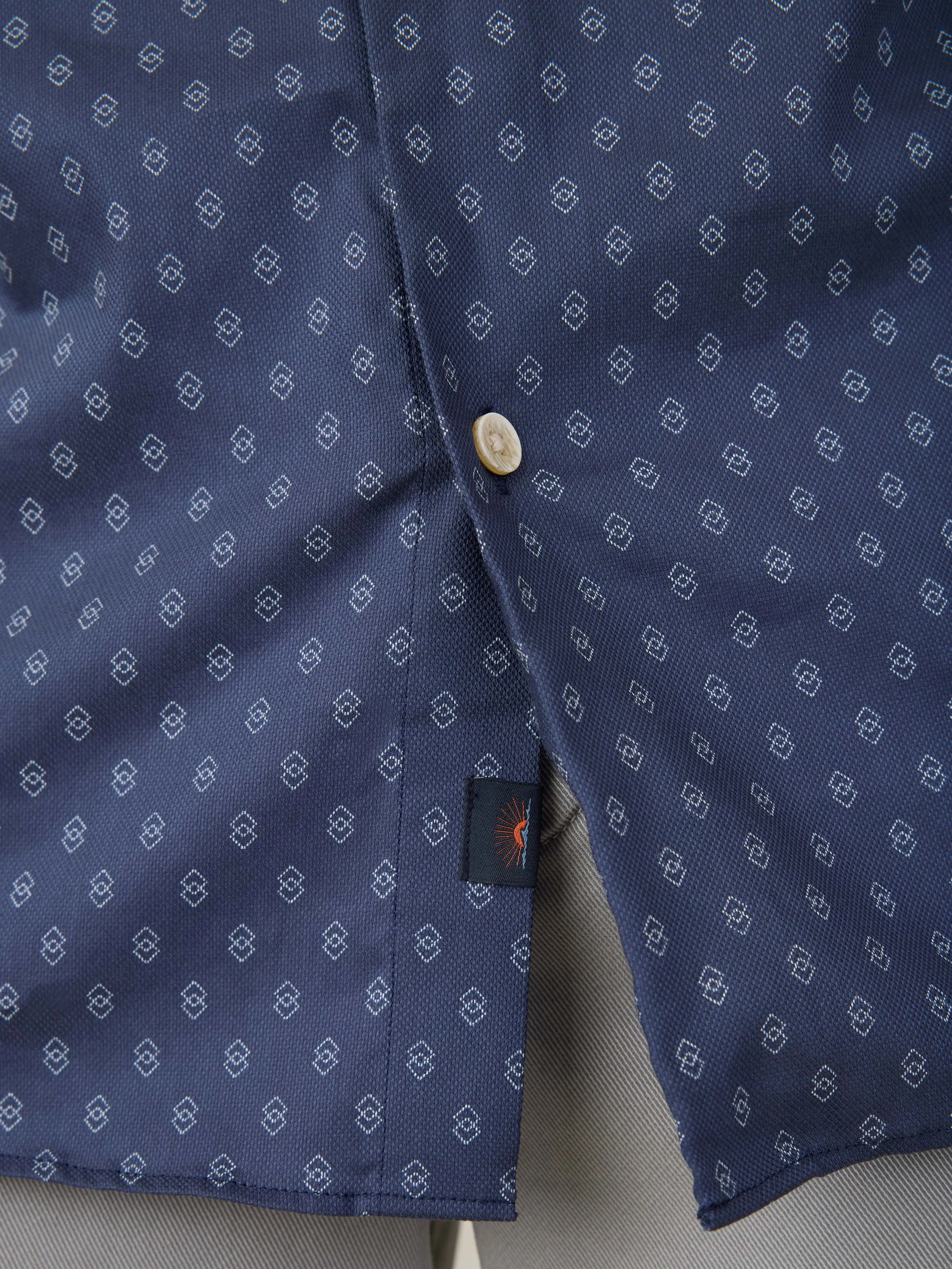Short-Sleeve Movement™ Monterey Shirt - Navy Dusk Diamond sold by Faherty product image thumbnail 2