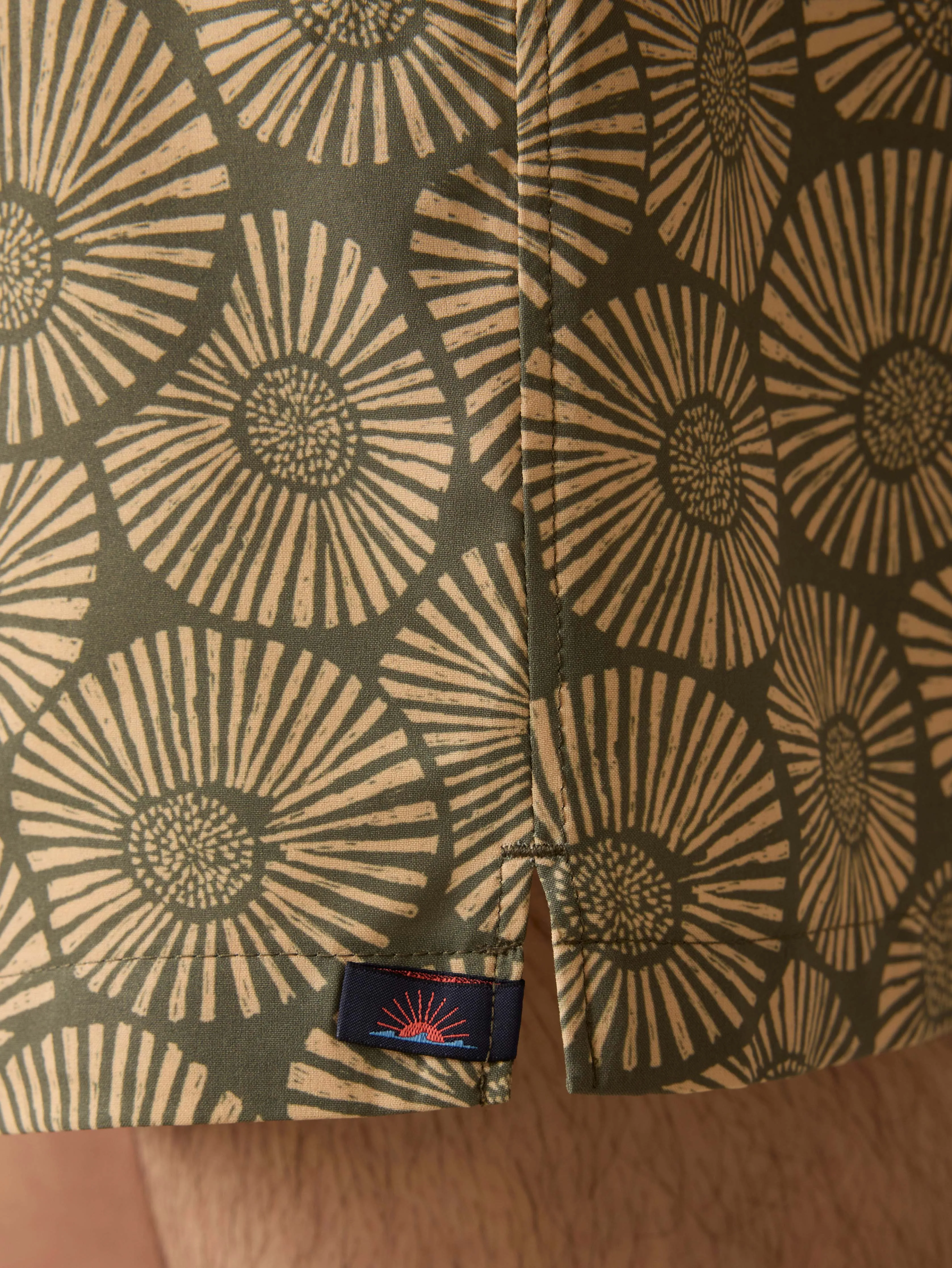 Shorelite Lined Trunk (7") - Pine Peach Dandelion sold by Faherty product image thumbnail 2