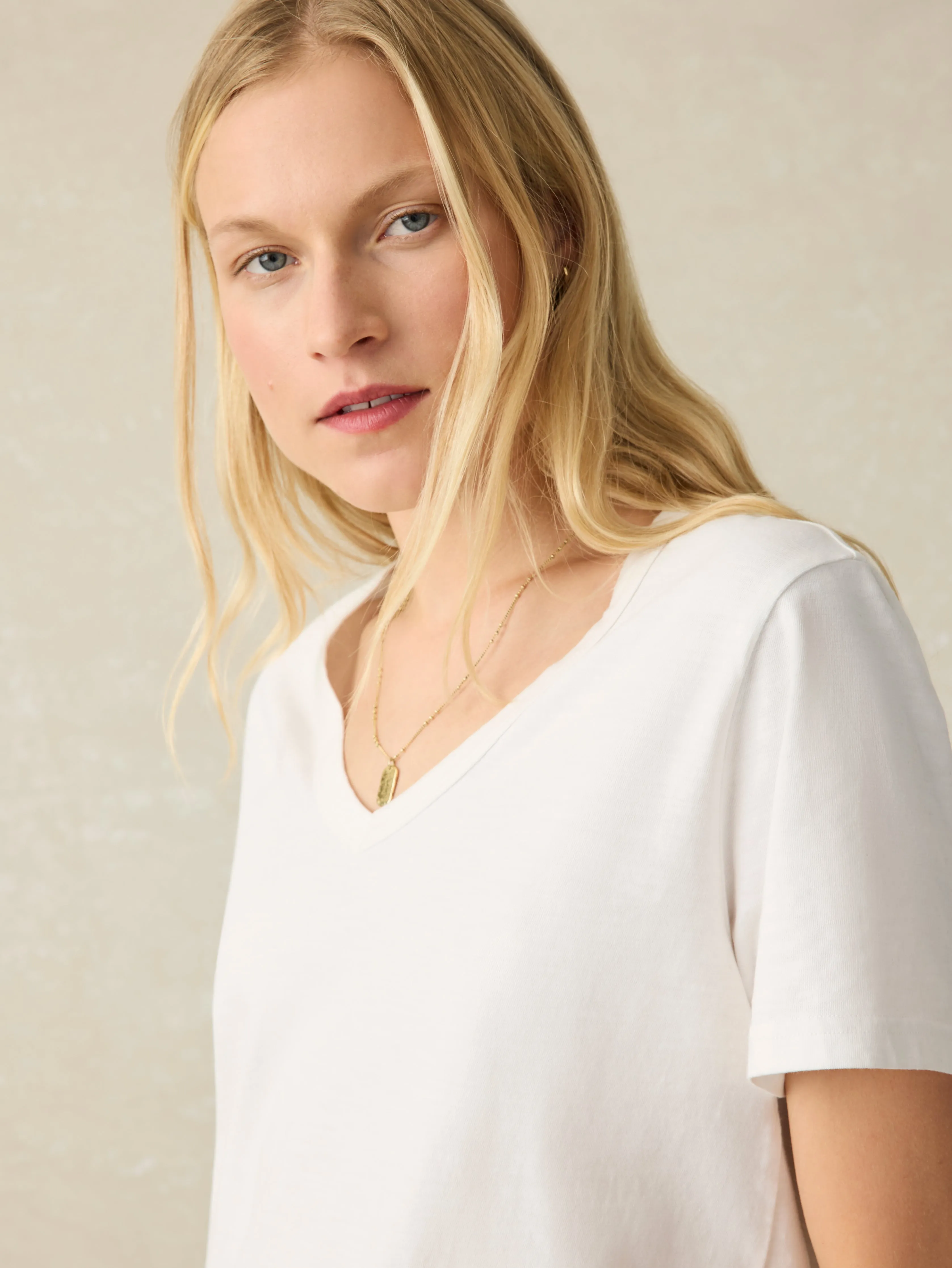 Sunwashed V-Neck Tee - White sold by Faherty product image thumbnail 2