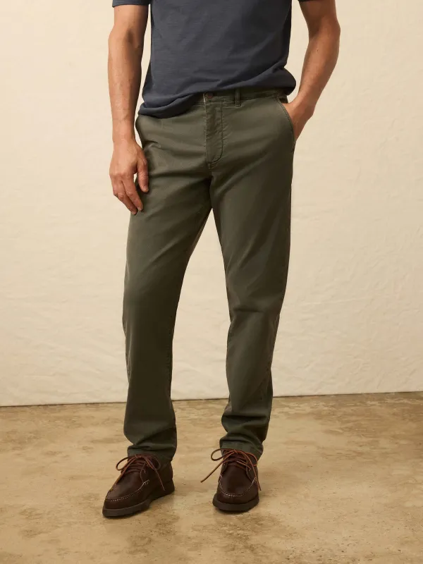 Coastline Stretch Chino - Fall Evergreen sold by Faherty