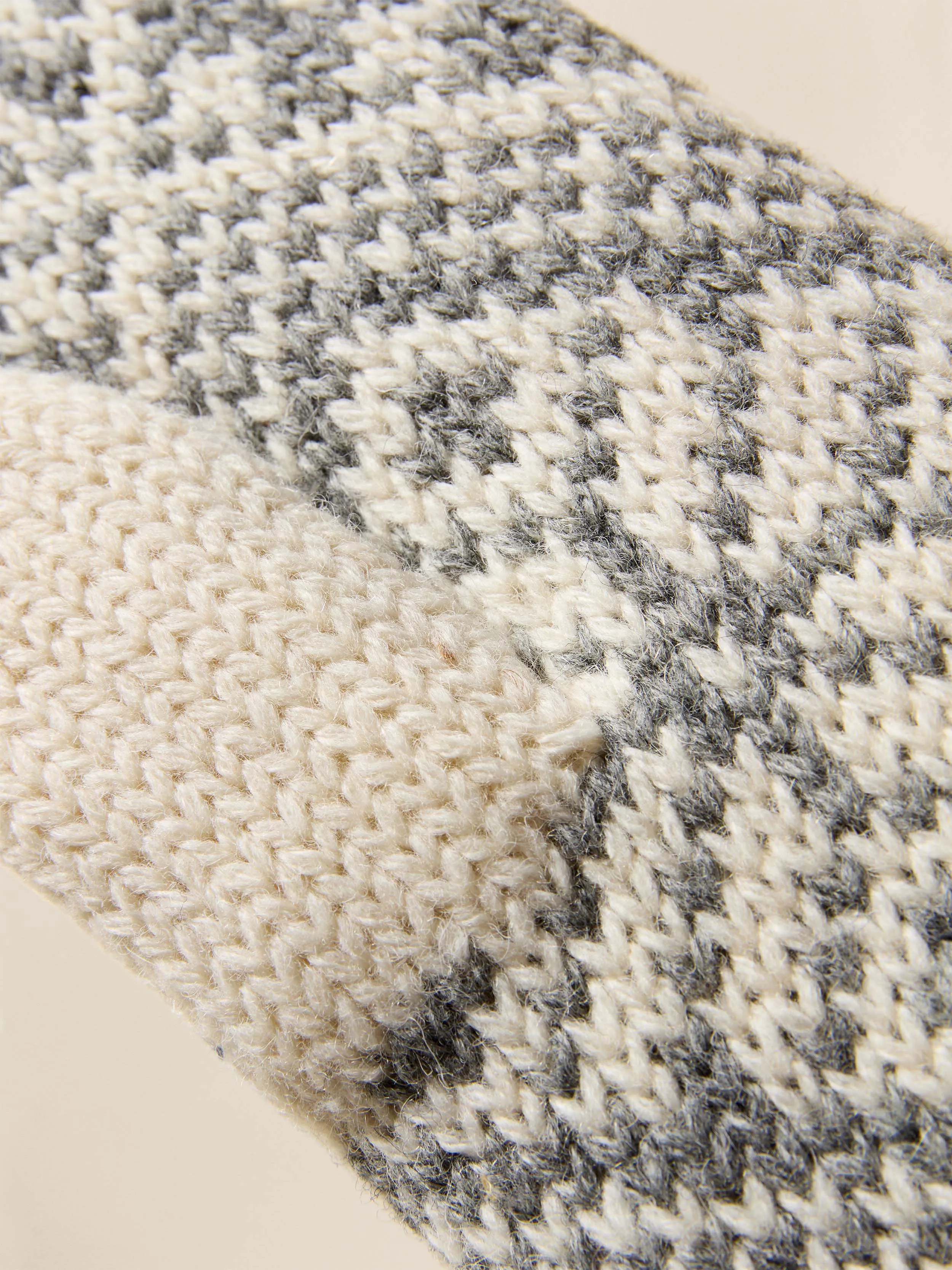 Hestra Isvik Mitt - Grey Off White sold by Faherty product image thumbnail 2