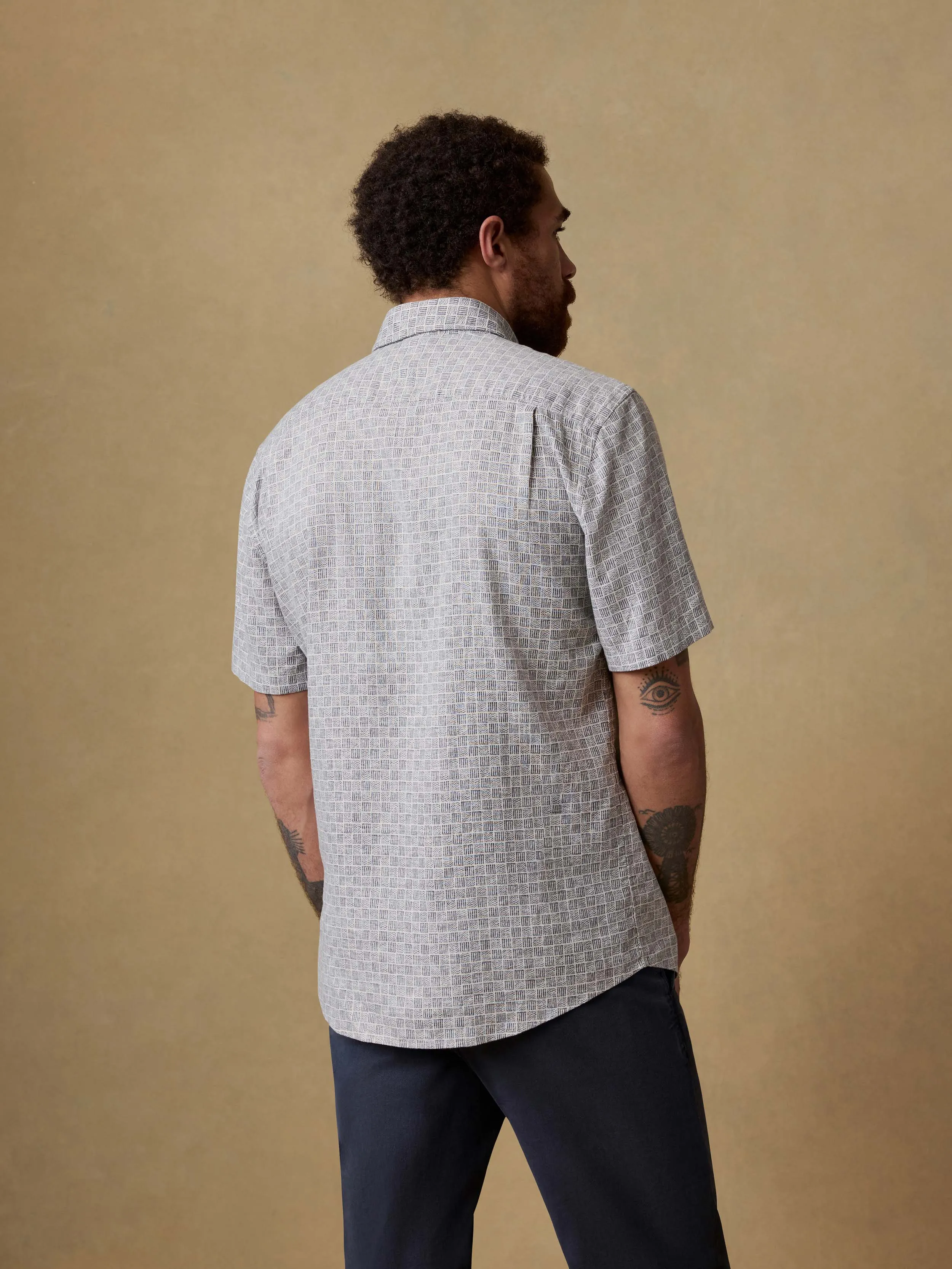 Short-Sleeve Breeze Shirt - Graphite Shell Bricks sold by Faherty product image thumbnail 3
