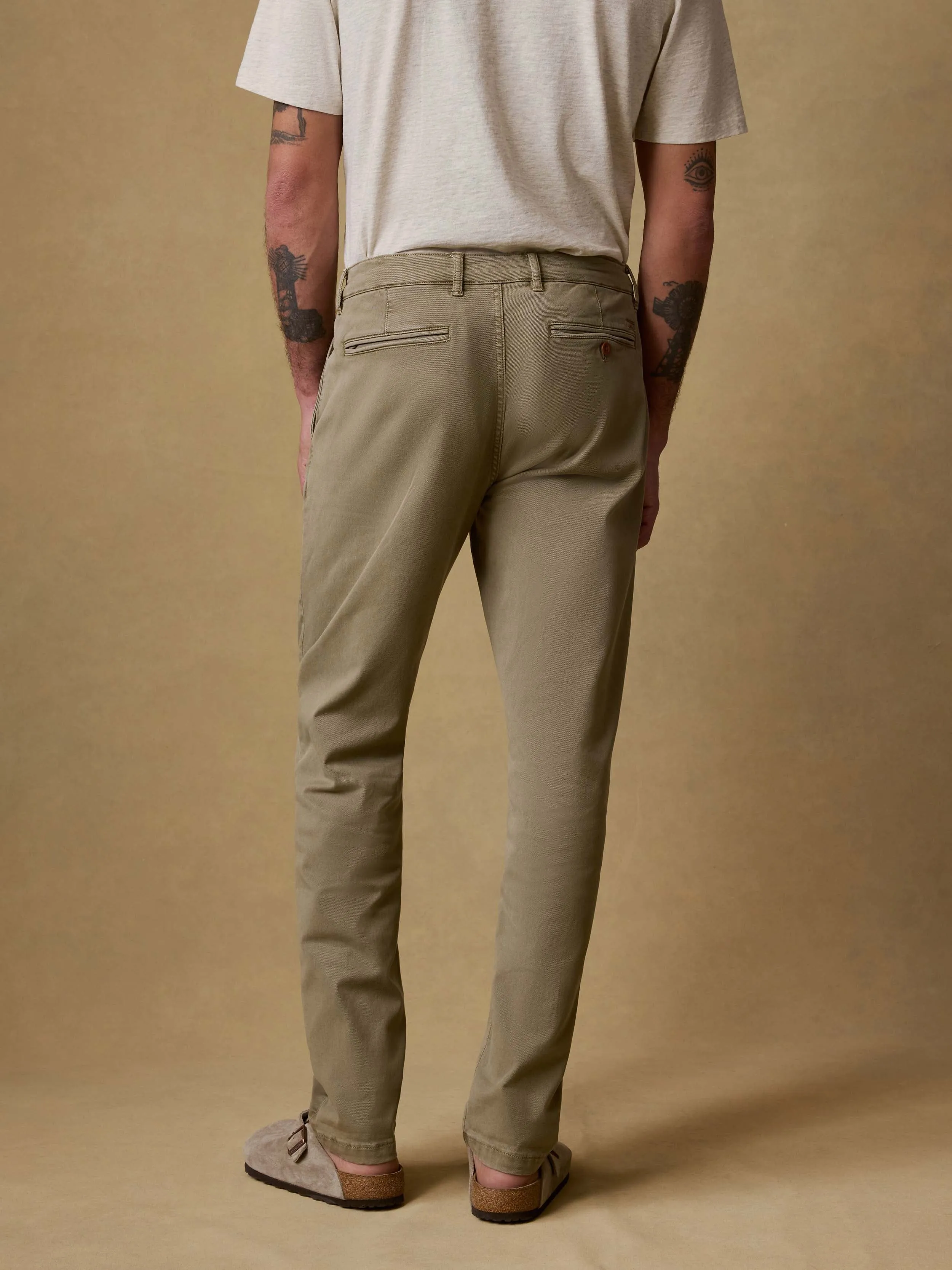 Coastline Chino - Olive Valley sold by Faherty product image thumbnail 3