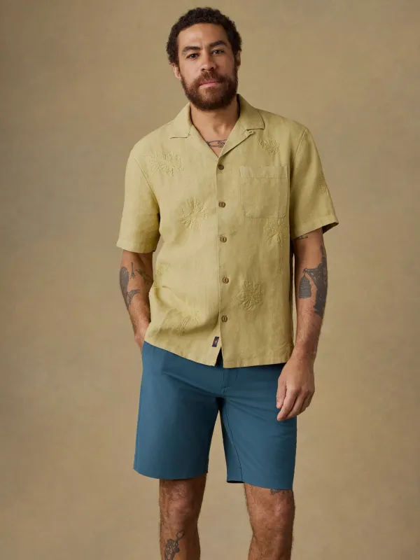 Short-Sleeve Embroidered Shirt - Island Wheat made by Faherty