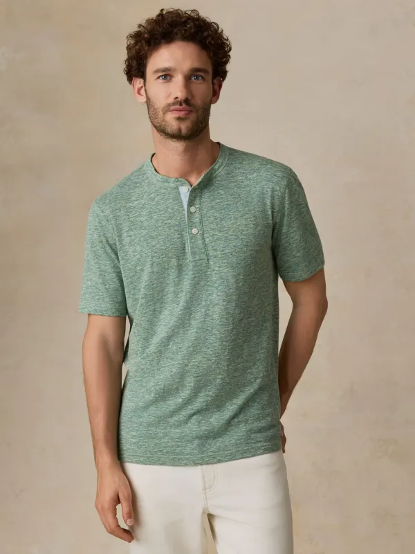 Short-Sleeve Breeze Henley - Woodsy Green Heather made by Faherty