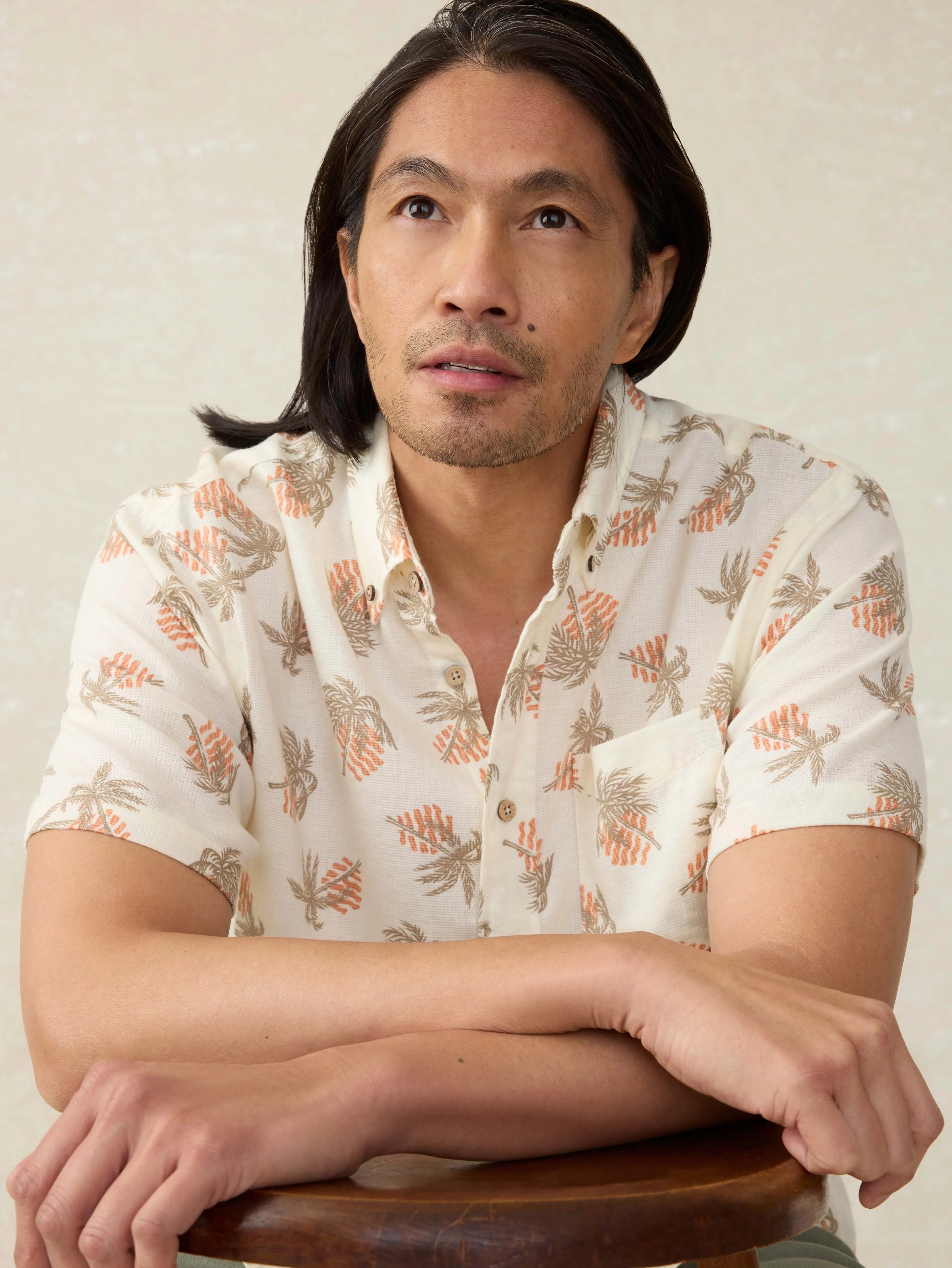 Short-Sleeve Breeze Shirt (Tall) - Sunlit Palm and Waves sold by Faherty product image thumbnail 4