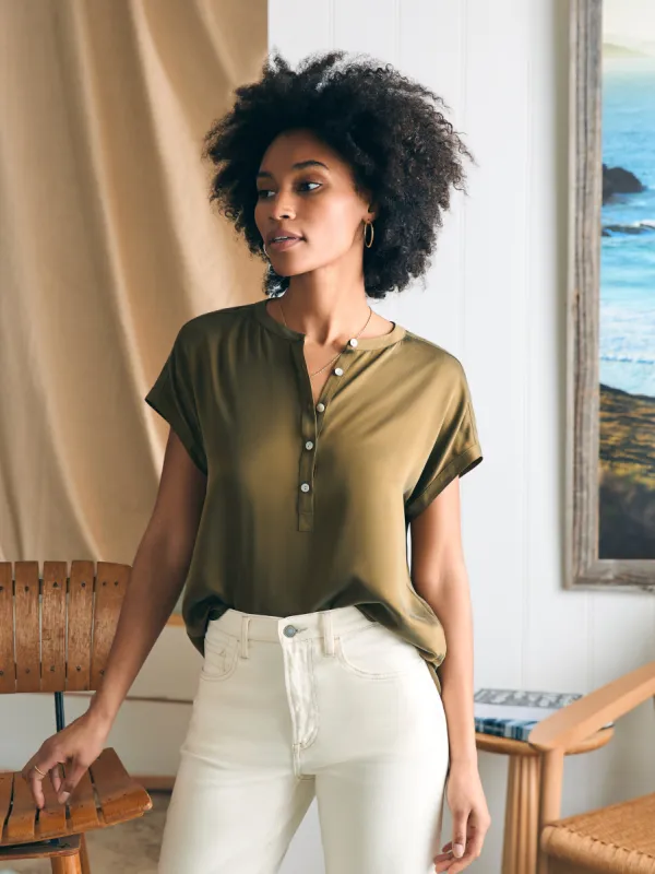Sandwashed Silk Desmond Top - Military Olive sold by Faherty