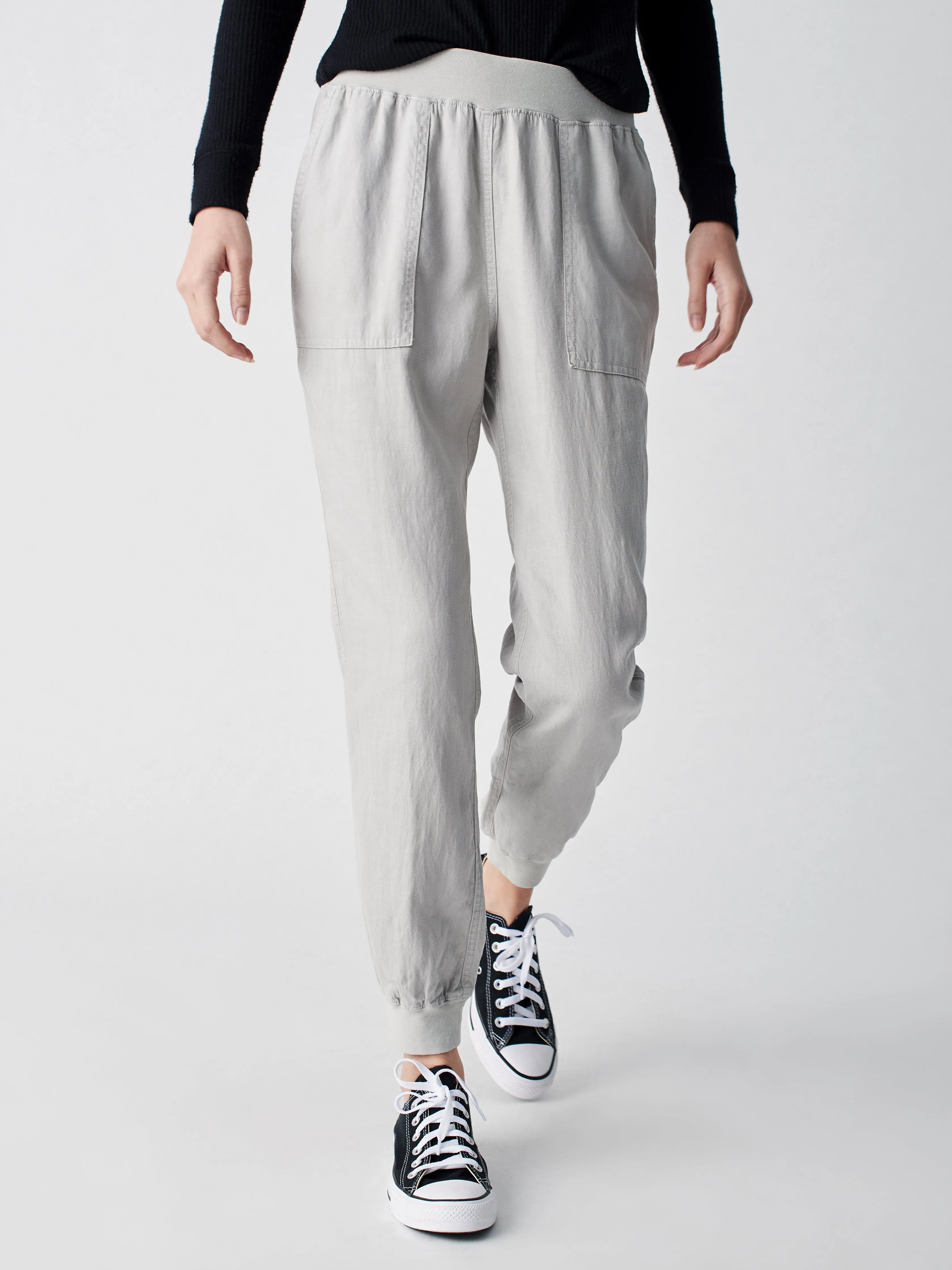 Arlie Jogger - Stone sold by Faherty