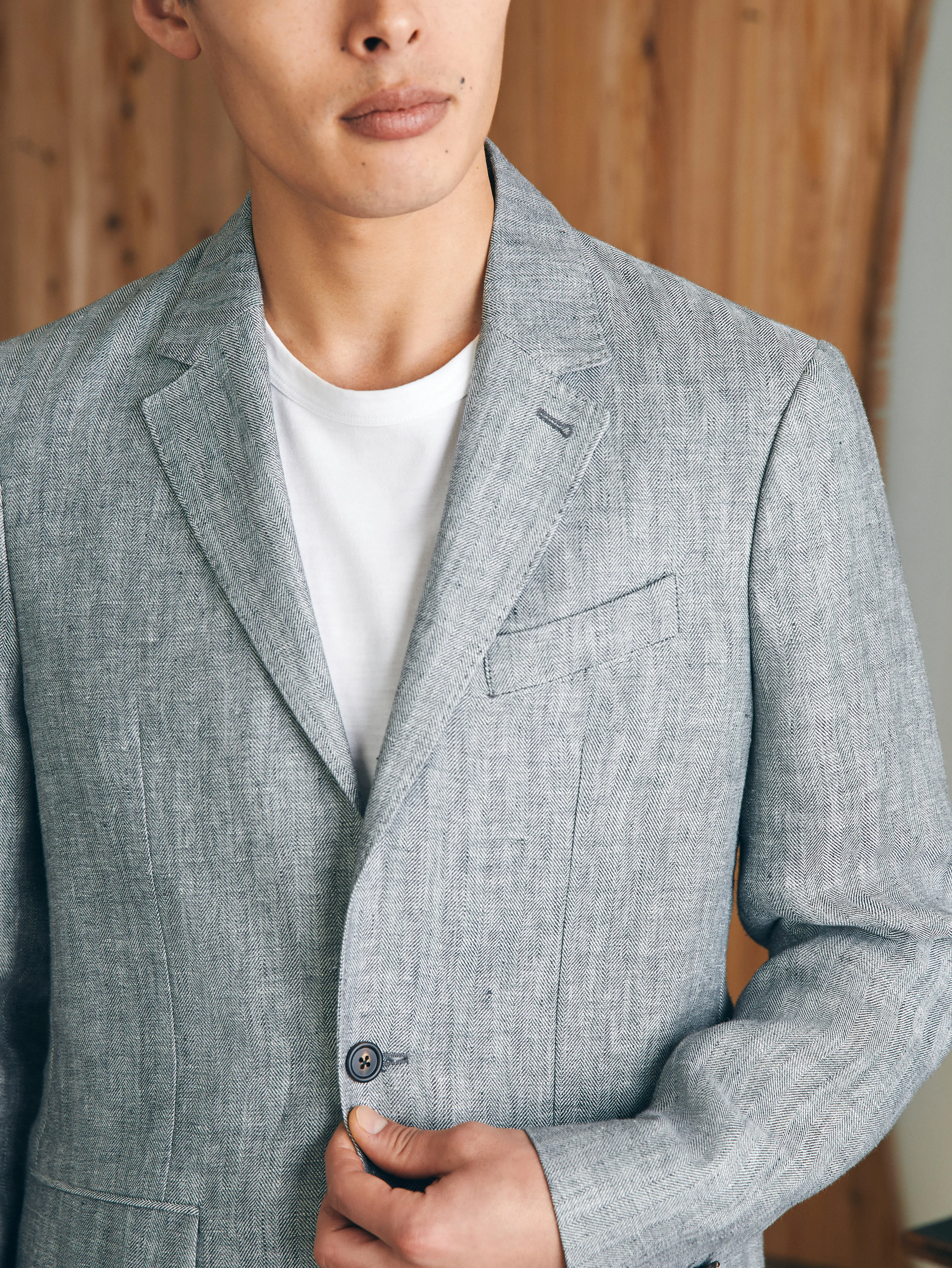 Reserve Linen Herringbone Blazer - Light Graphite Herringbone sold by Faherty product image thumbnail 2