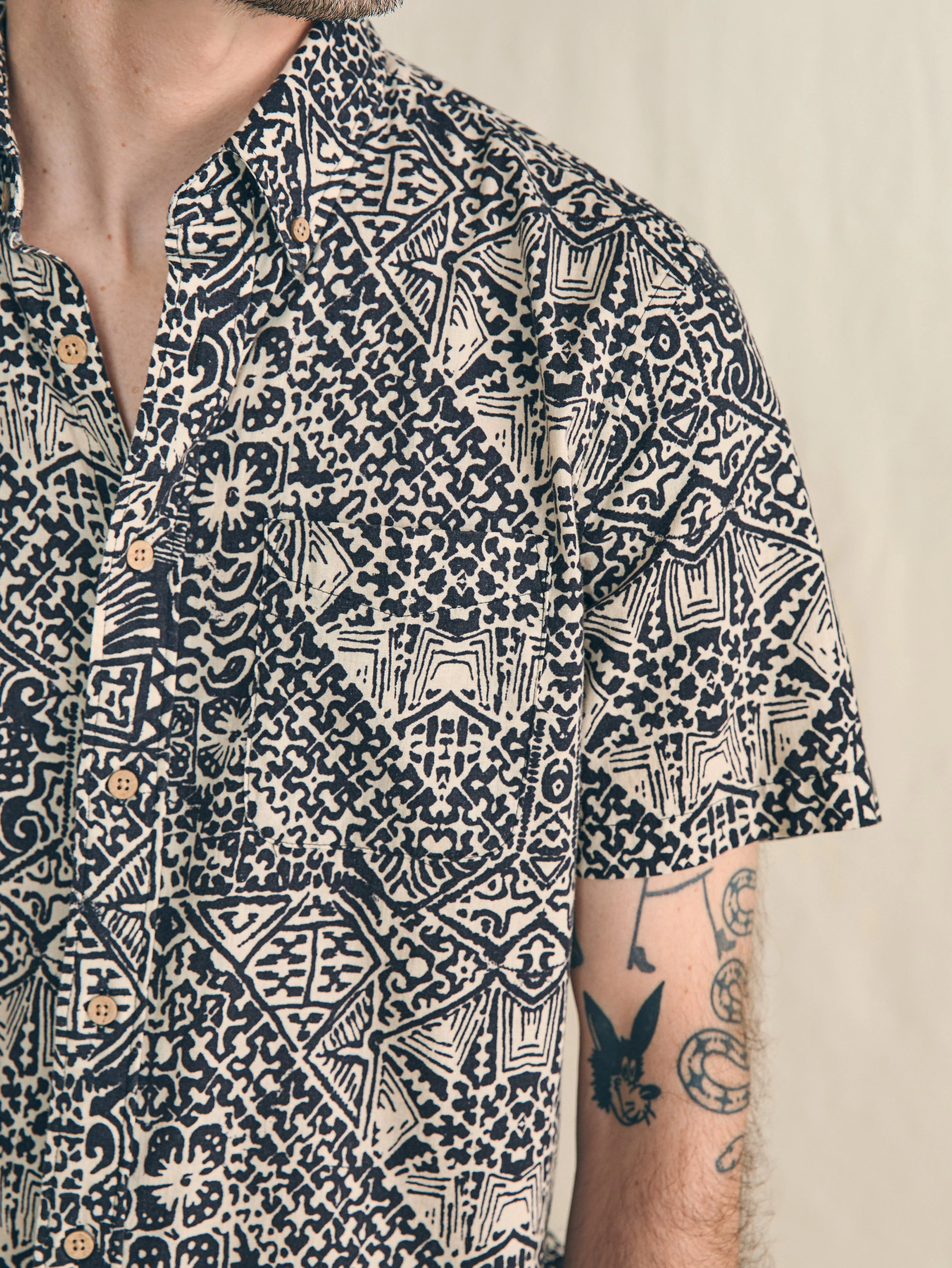 Short-Sleeve Breeze Shirt - Black Kaula sold by Faherty product image thumbnail 2