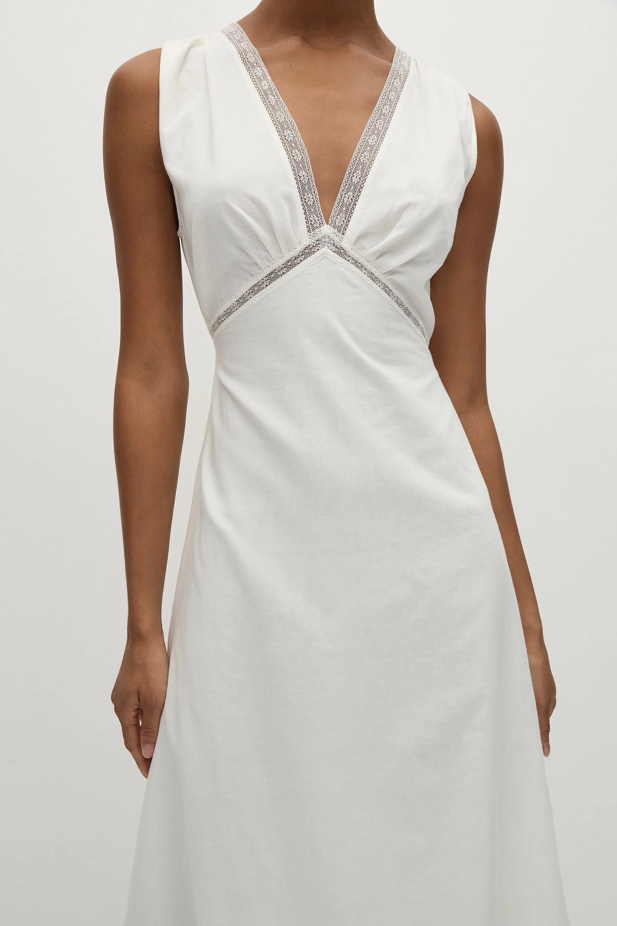 Denise Maxi Dress White - Final Sale sold by Faithfull the Brand product image thumbnail 2
