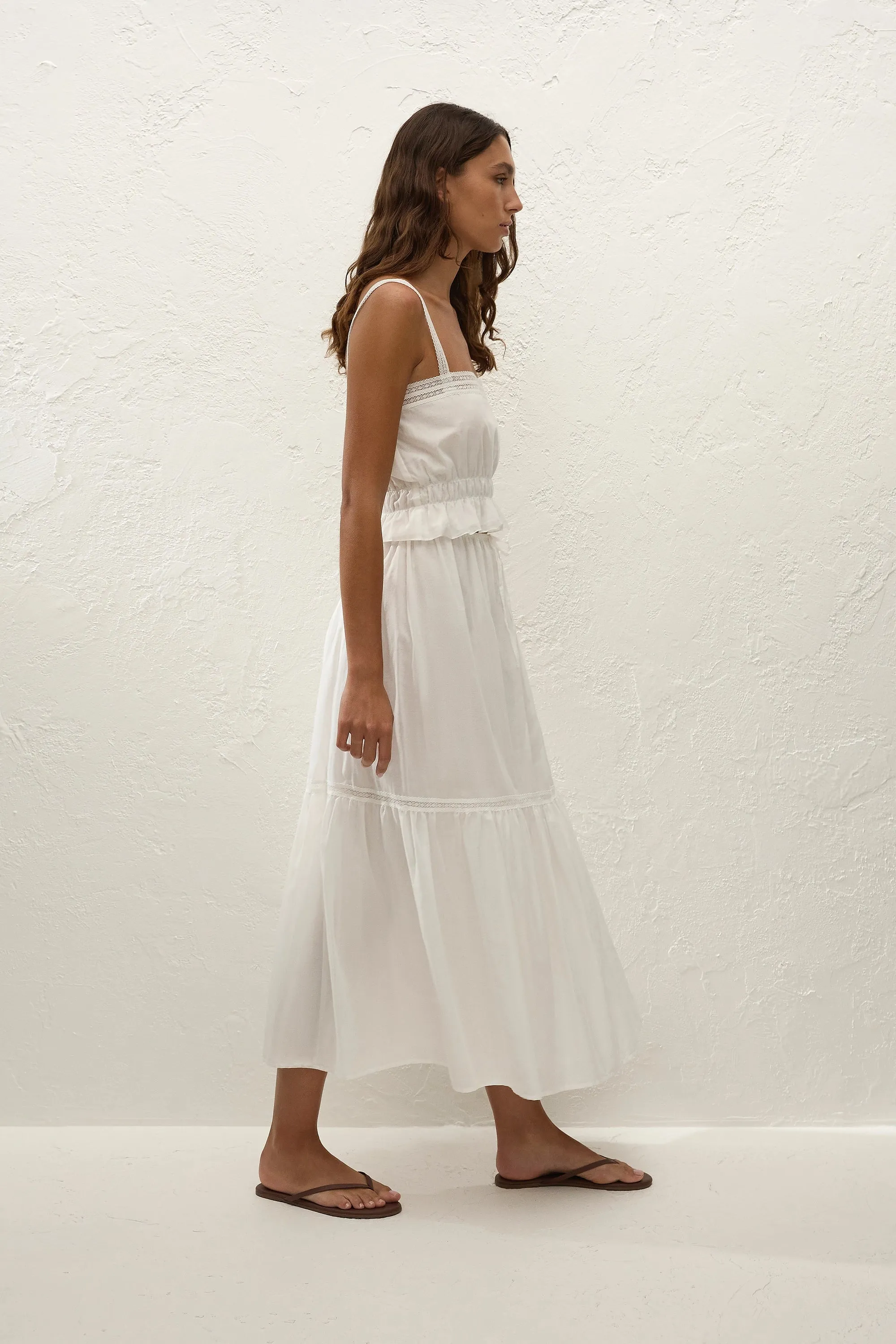 Venta Midi Skirt White sold by Faithfull the Brand product image thumbnail 3