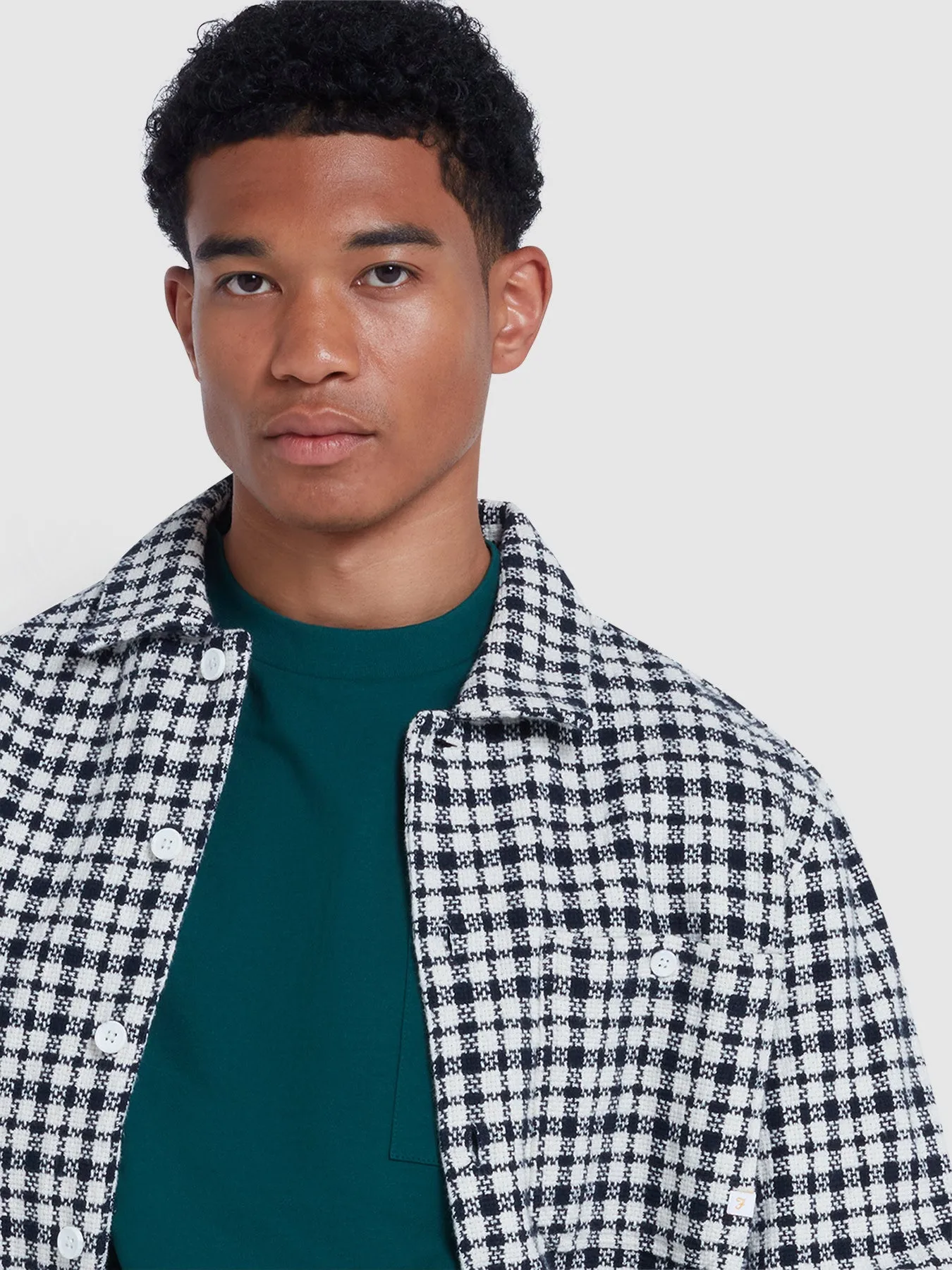 Stacy Regular Fit Pocket T-Shirt In Botanic Green sold by Farah product image thumbnail 4