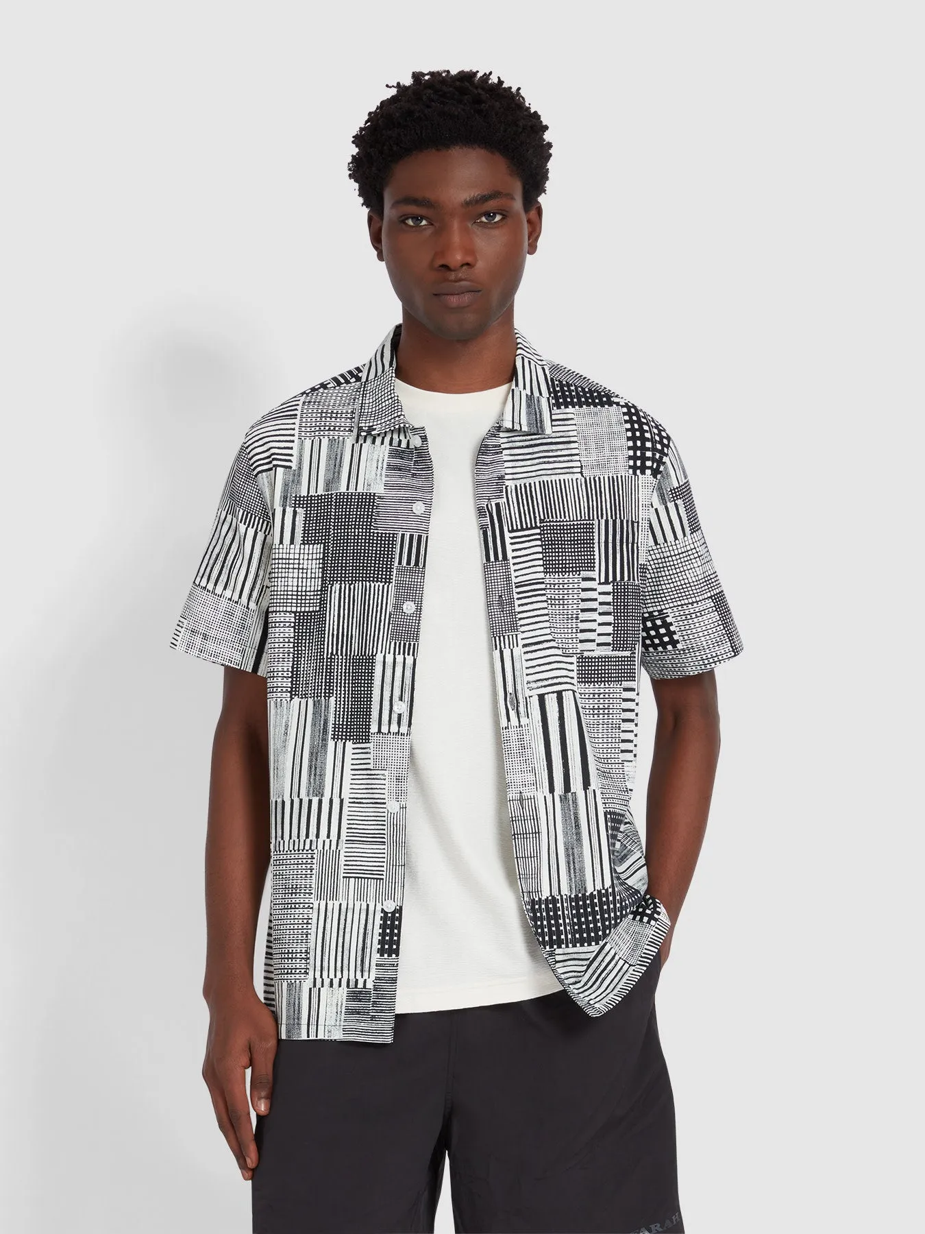 Chiltern Short Sleeve Archive Print Shirt In Black sold by Farah