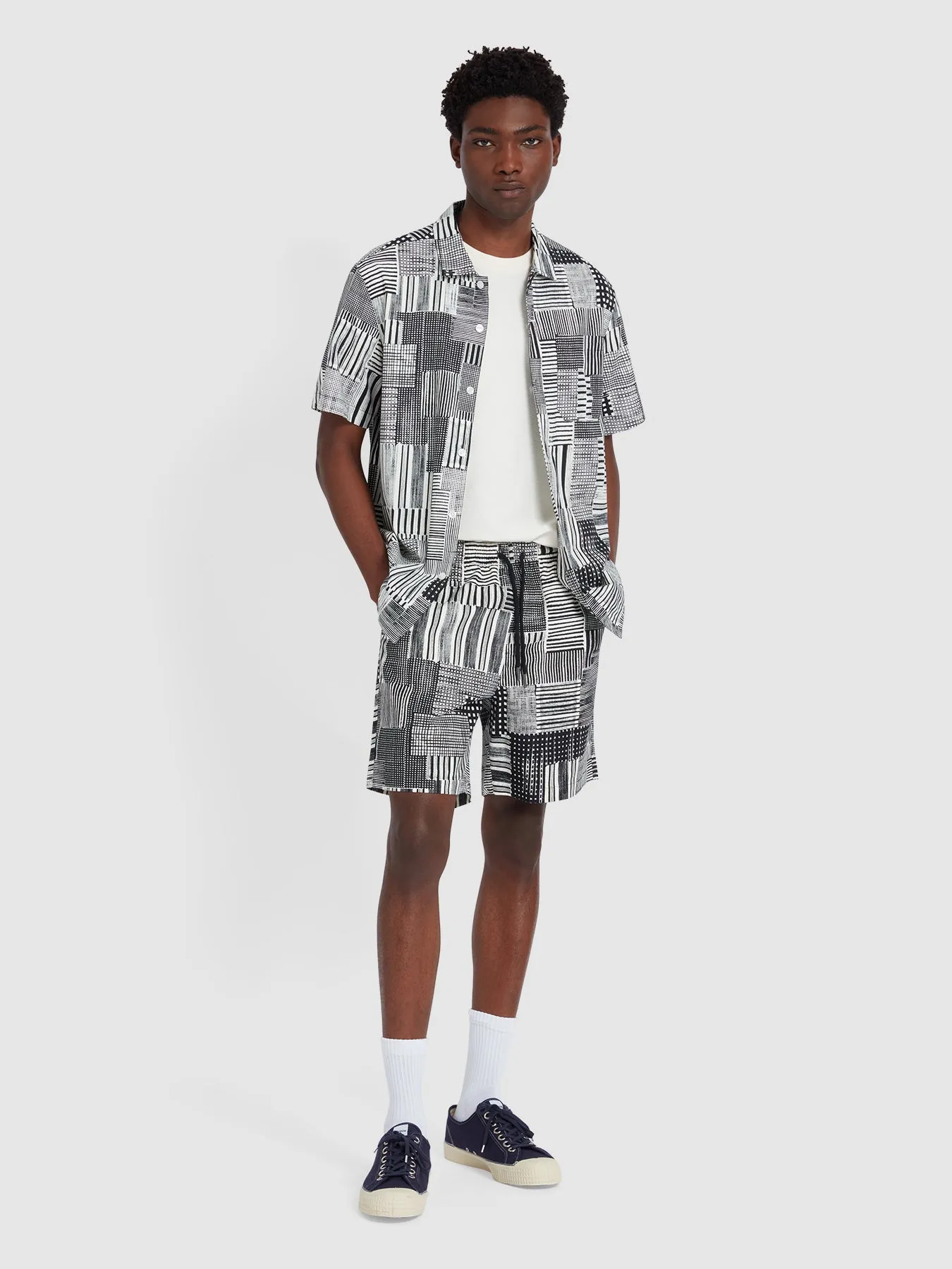 Ashcombe T-Shirt In Cream sold by Farah product image thumbnail 2