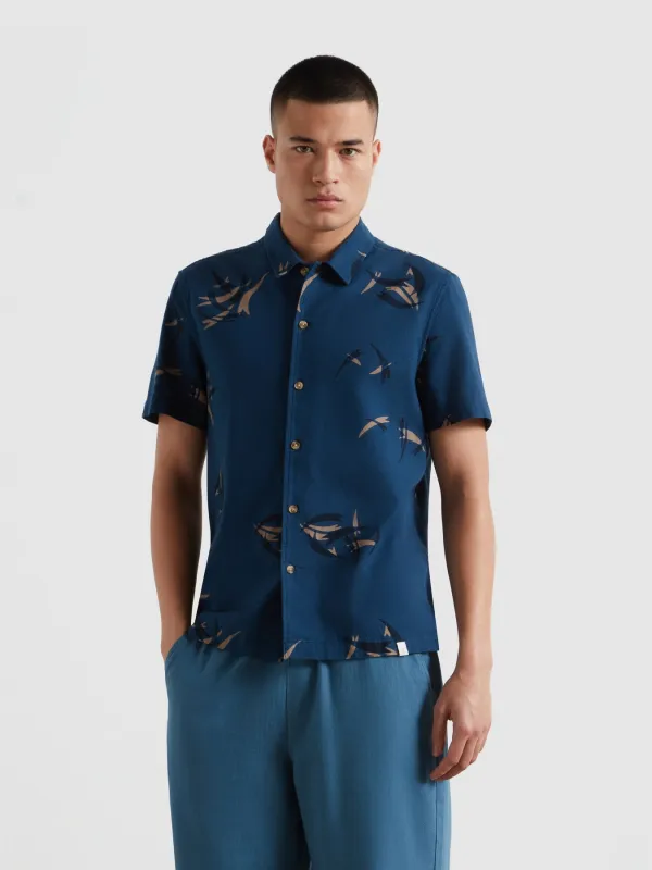 Ernest Printed Short Sleeve Shirt In Aegean Blue made by Farah