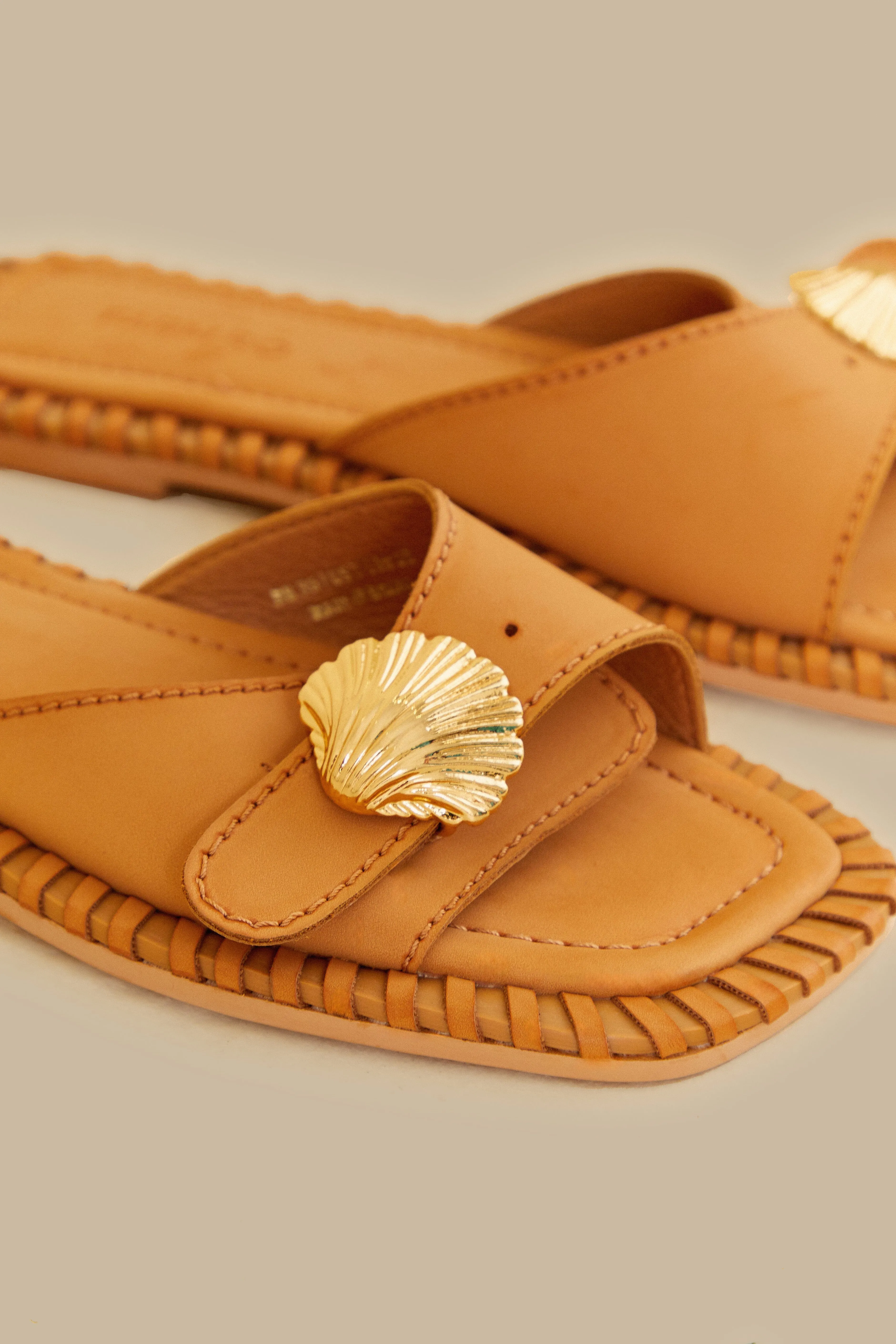 Caramel Sandal Slipper sold by FARM Rio product image thumbnail 3