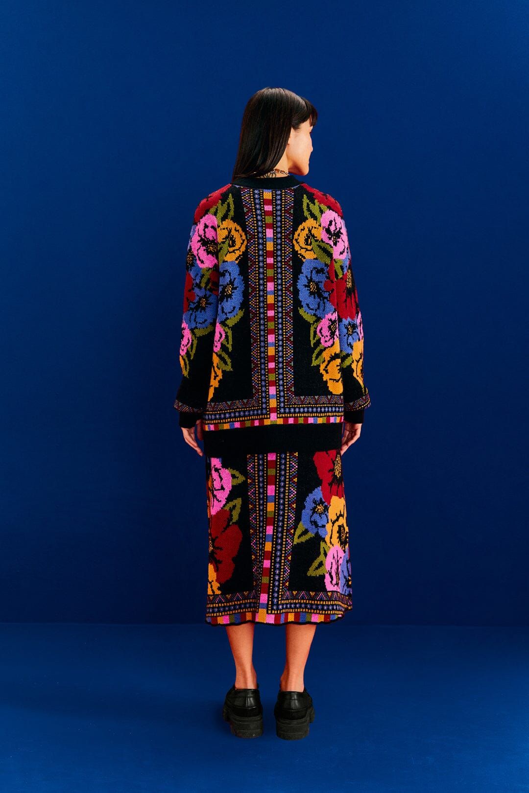 Black Flowers Tapestry Midi Cardigan sold by FARM Rio product image thumbnail 2