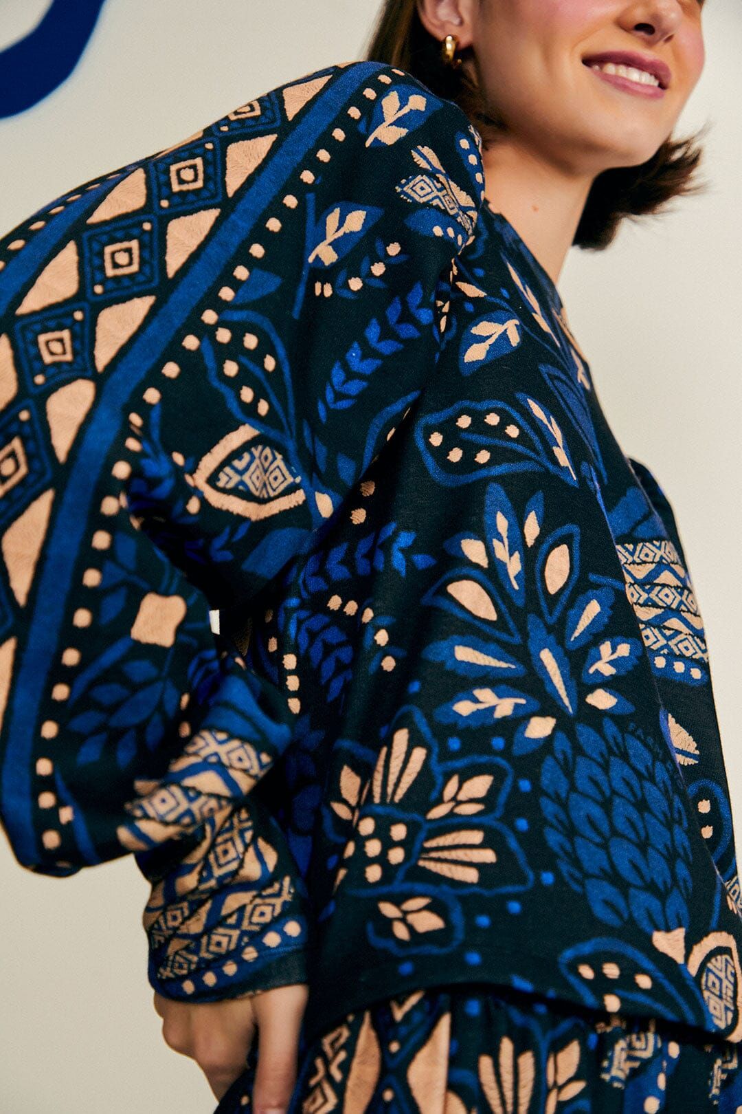 Black Macaw Forest Sweatshirt sold by FARM Rio product image thumbnail 3