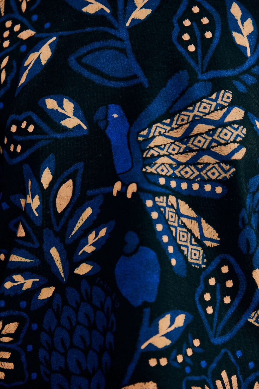 Black Macaw Forest Sweatshirt sold by FARM Rio product image thumbnail 5