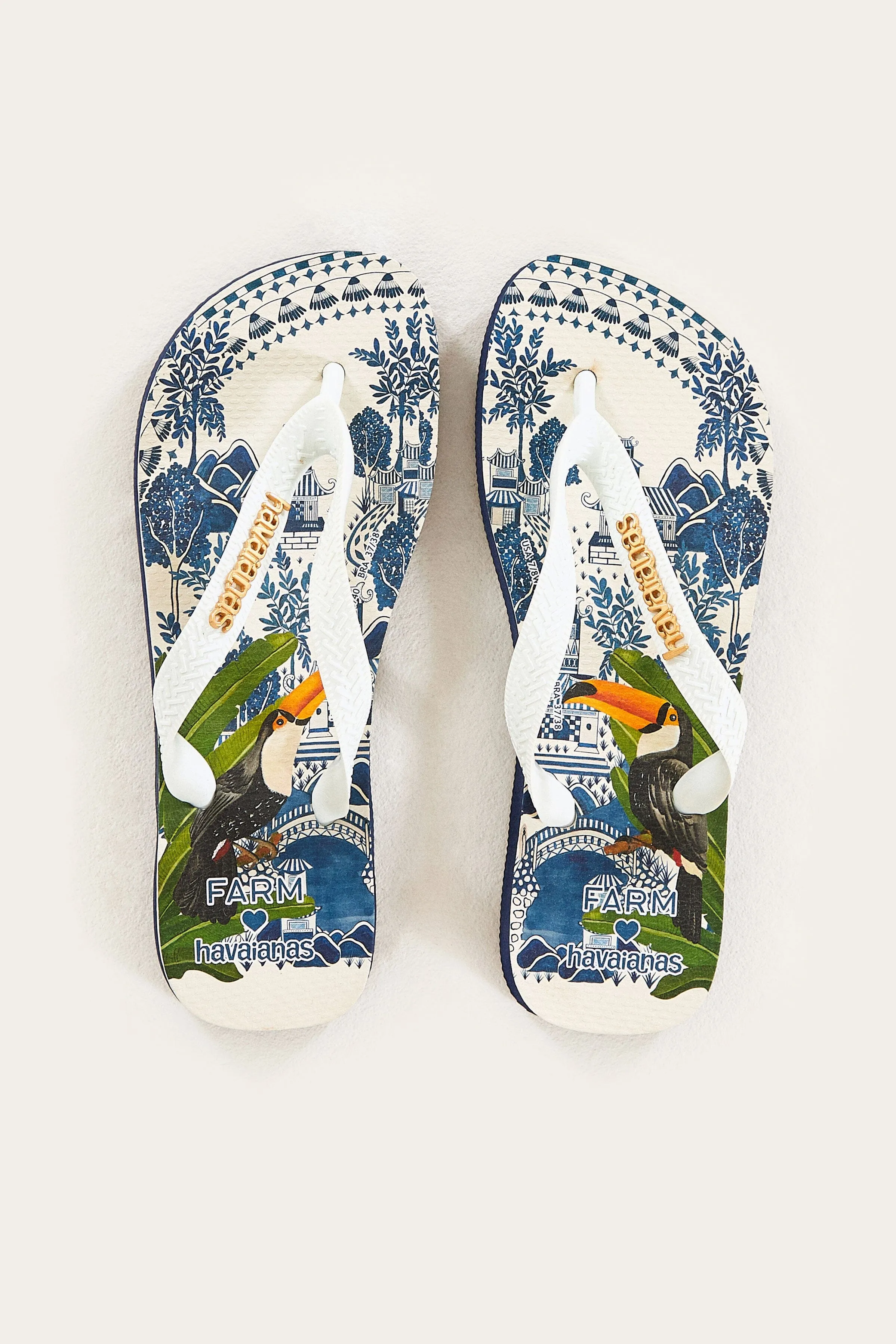 Ancient Garden Havaianas Sandals sold by FARM Rio product image thumbnail 2